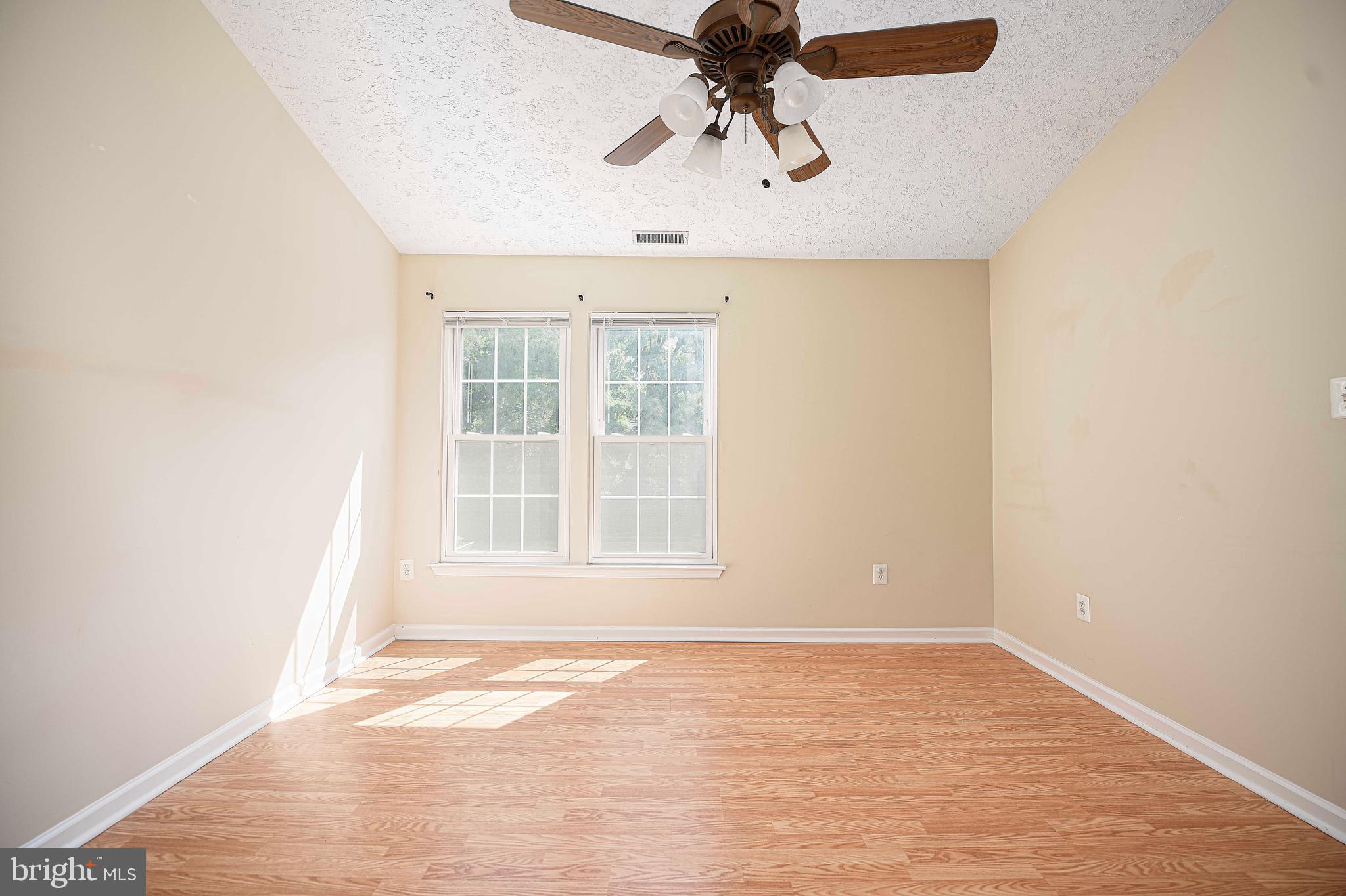 IRWINS CHOICE - Residential Lease