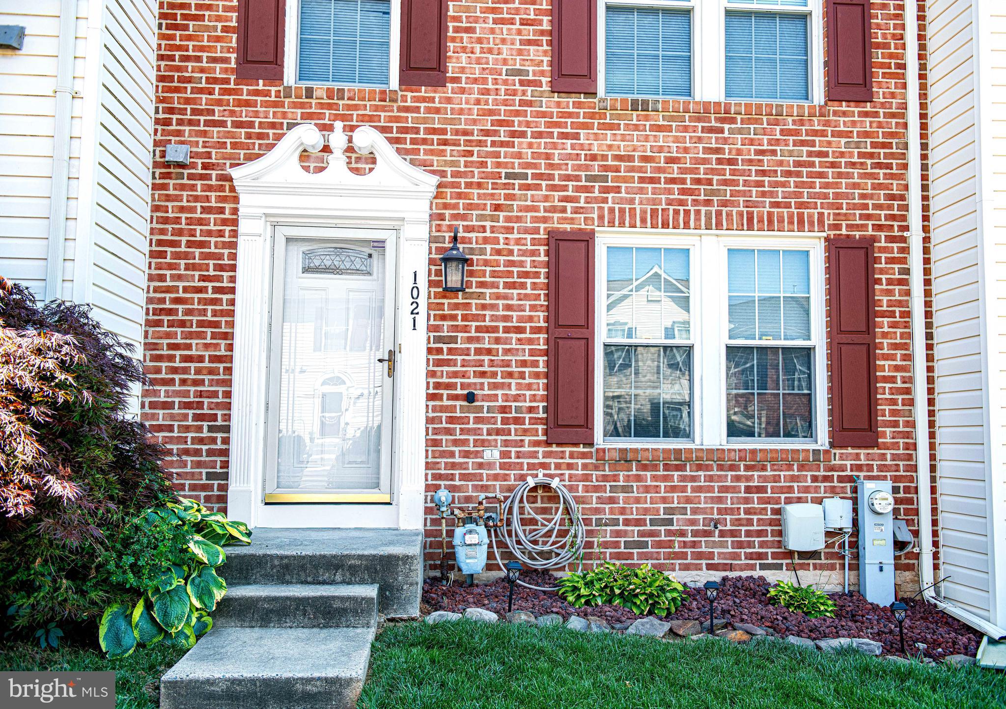 IRWINS CHOICE - Residential Lease