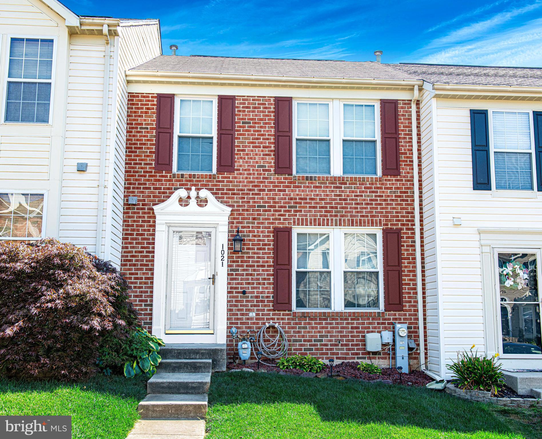 IRWINS CHOICE - Residential Lease