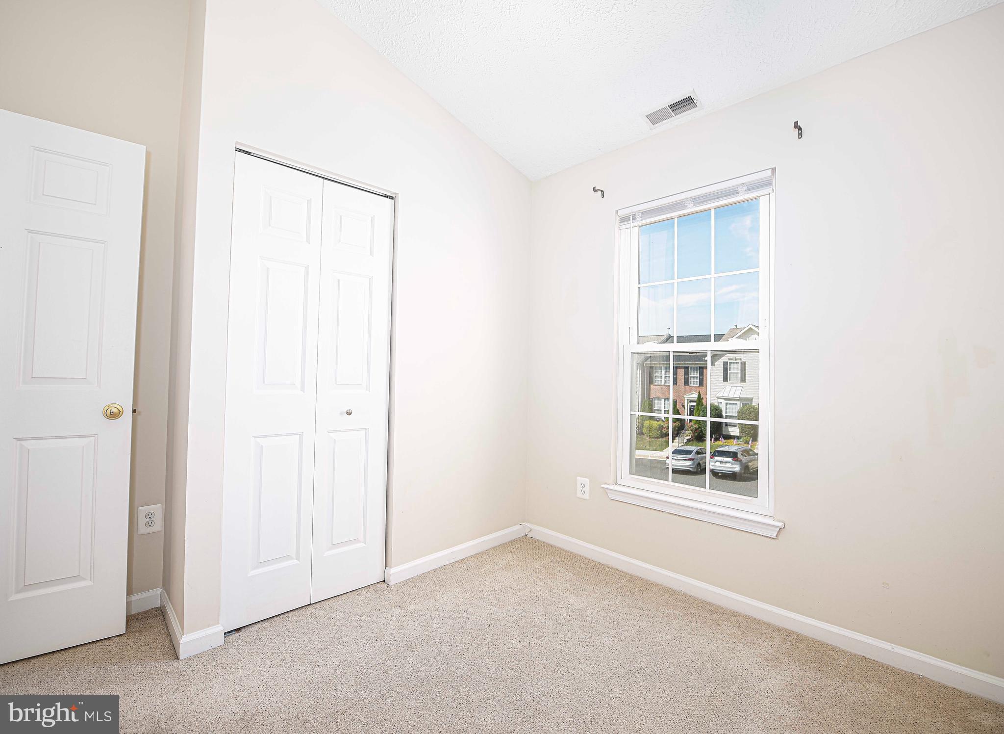 IRWINS CHOICE - Residential Lease