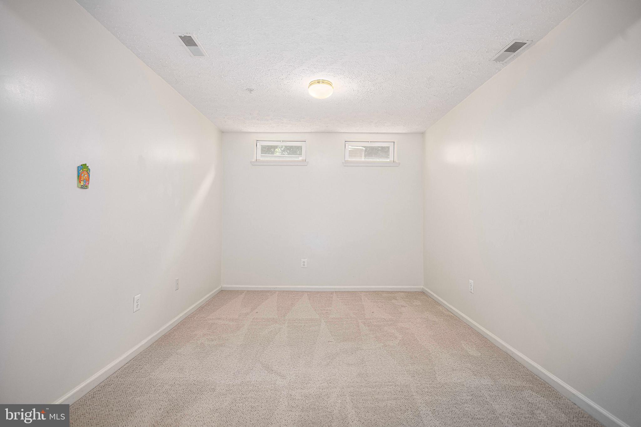 IRWINS CHOICE - Residential Lease