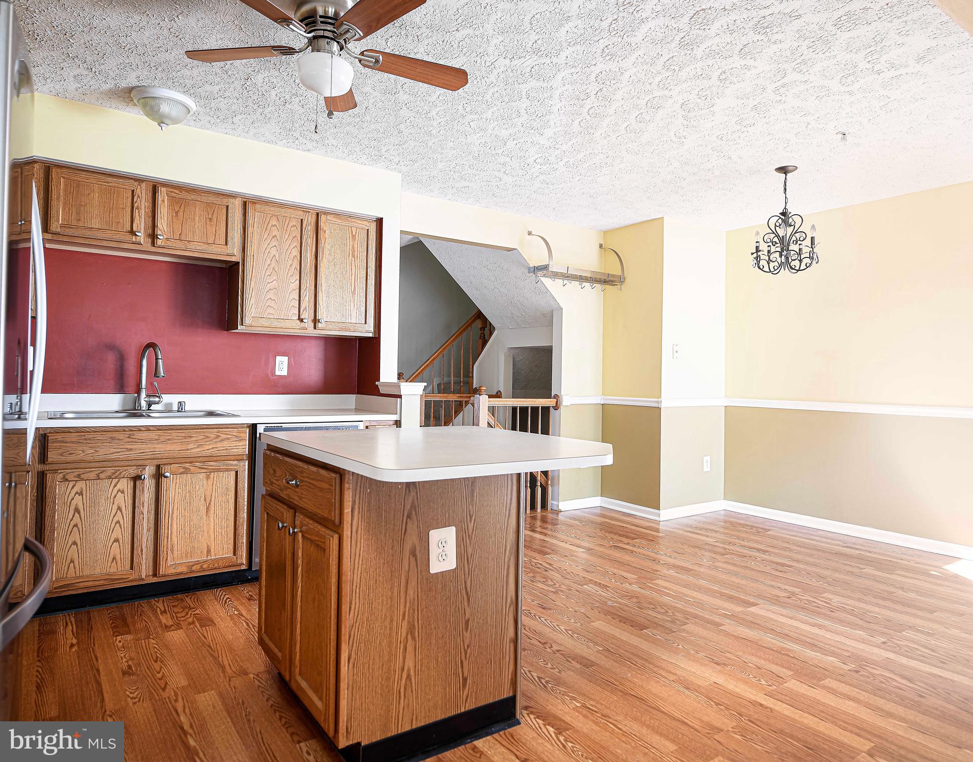 IRWINS CHOICE - Residential Lease