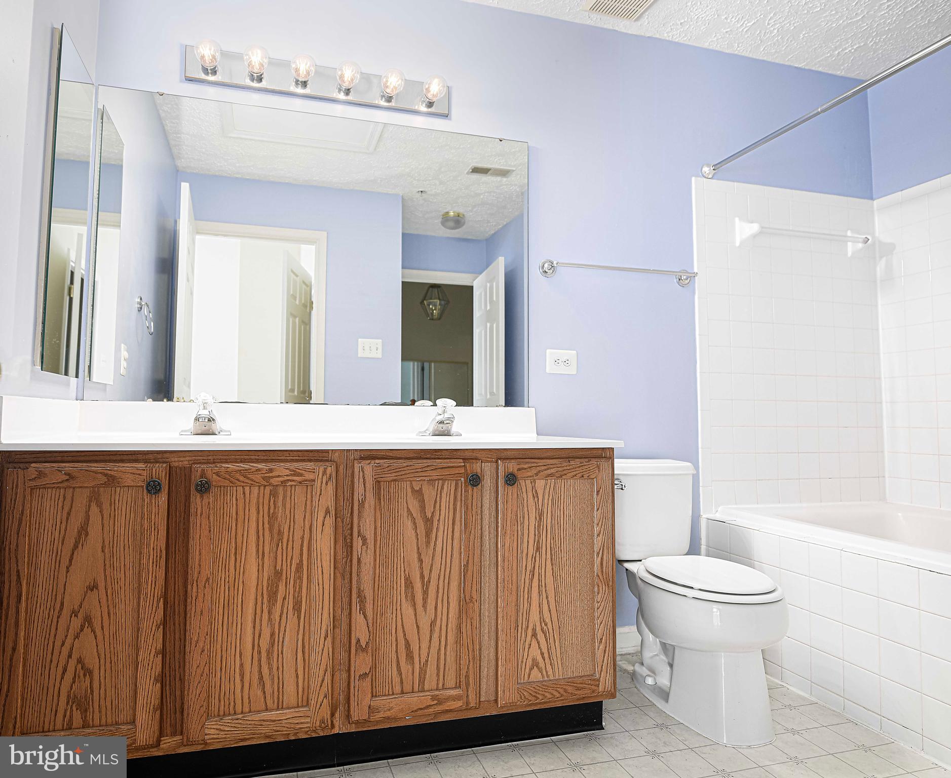 IRWINS CHOICE - Residential Lease