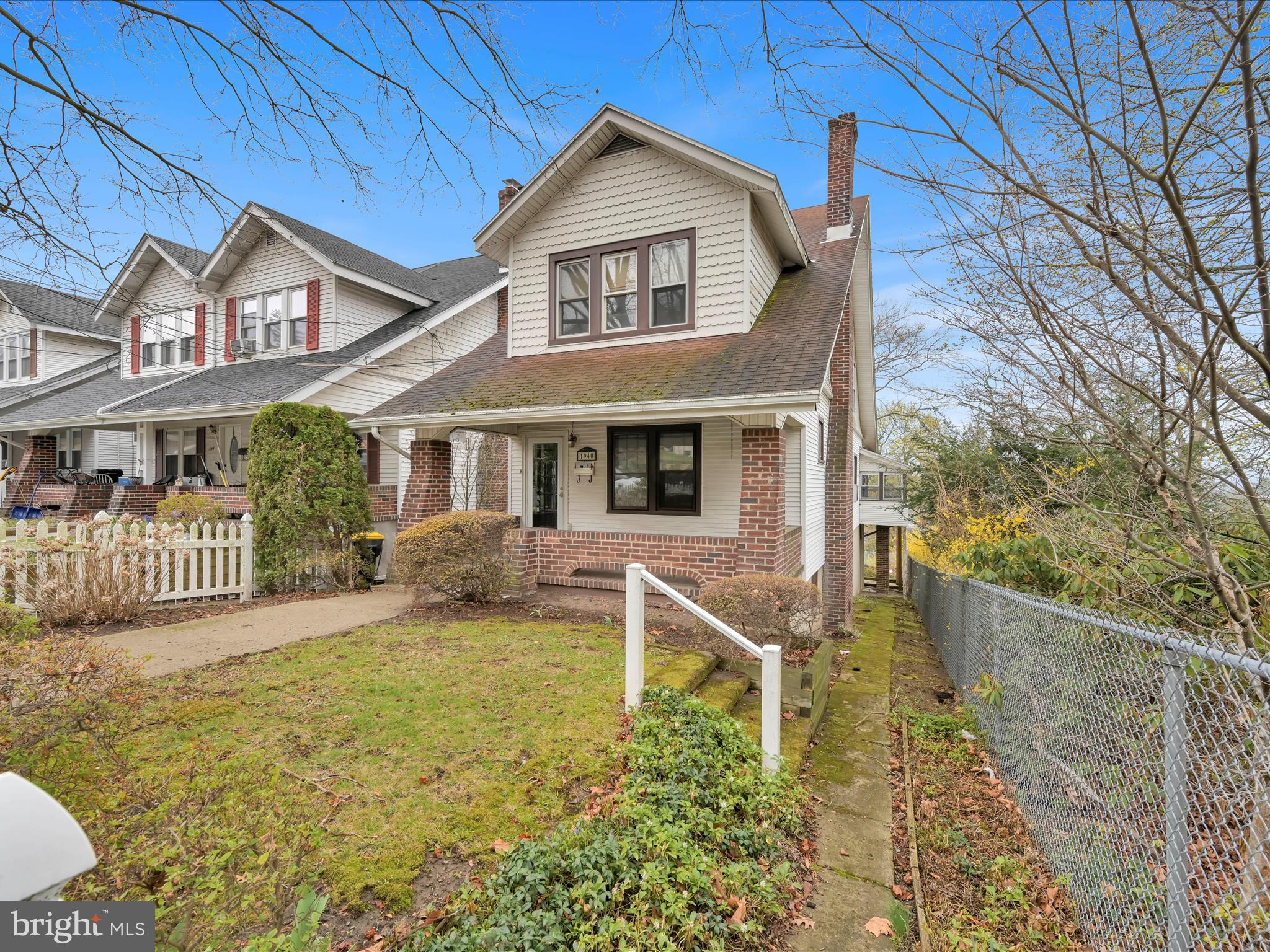 YORKVILLE - Residential