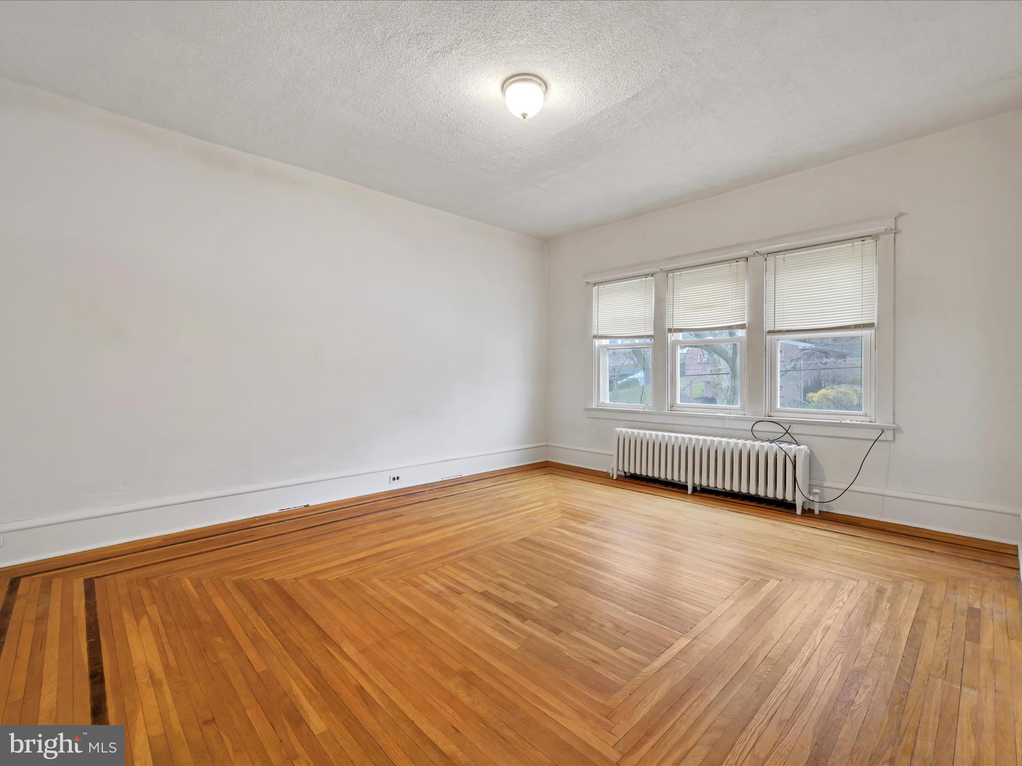 YORKVILLE - Residential