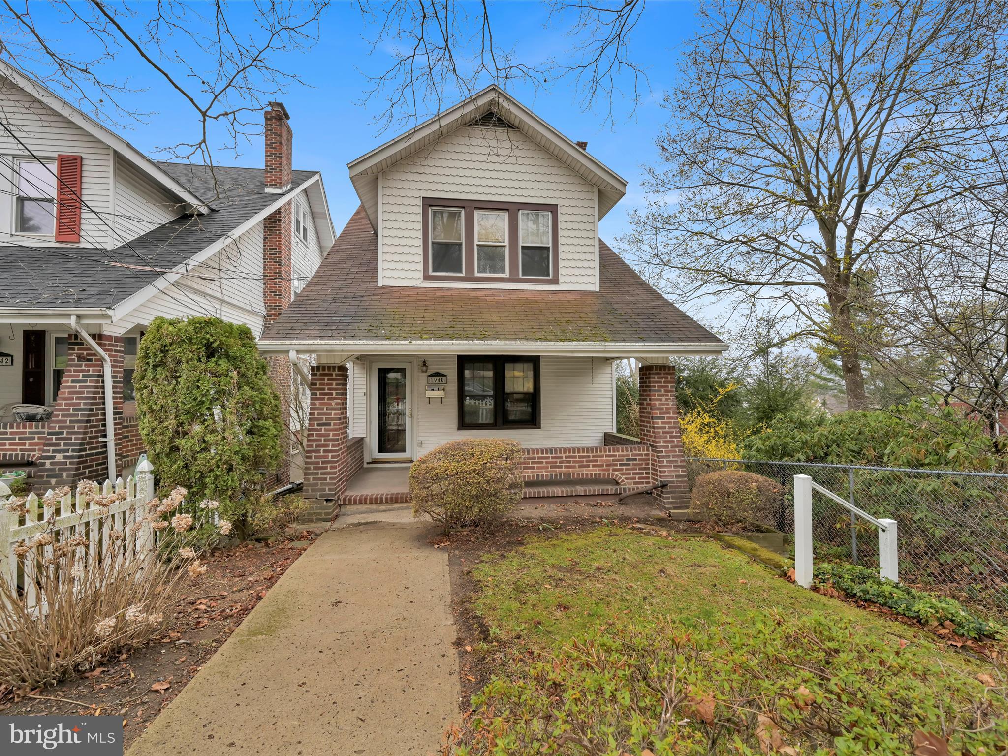 YORKVILLE - Residential