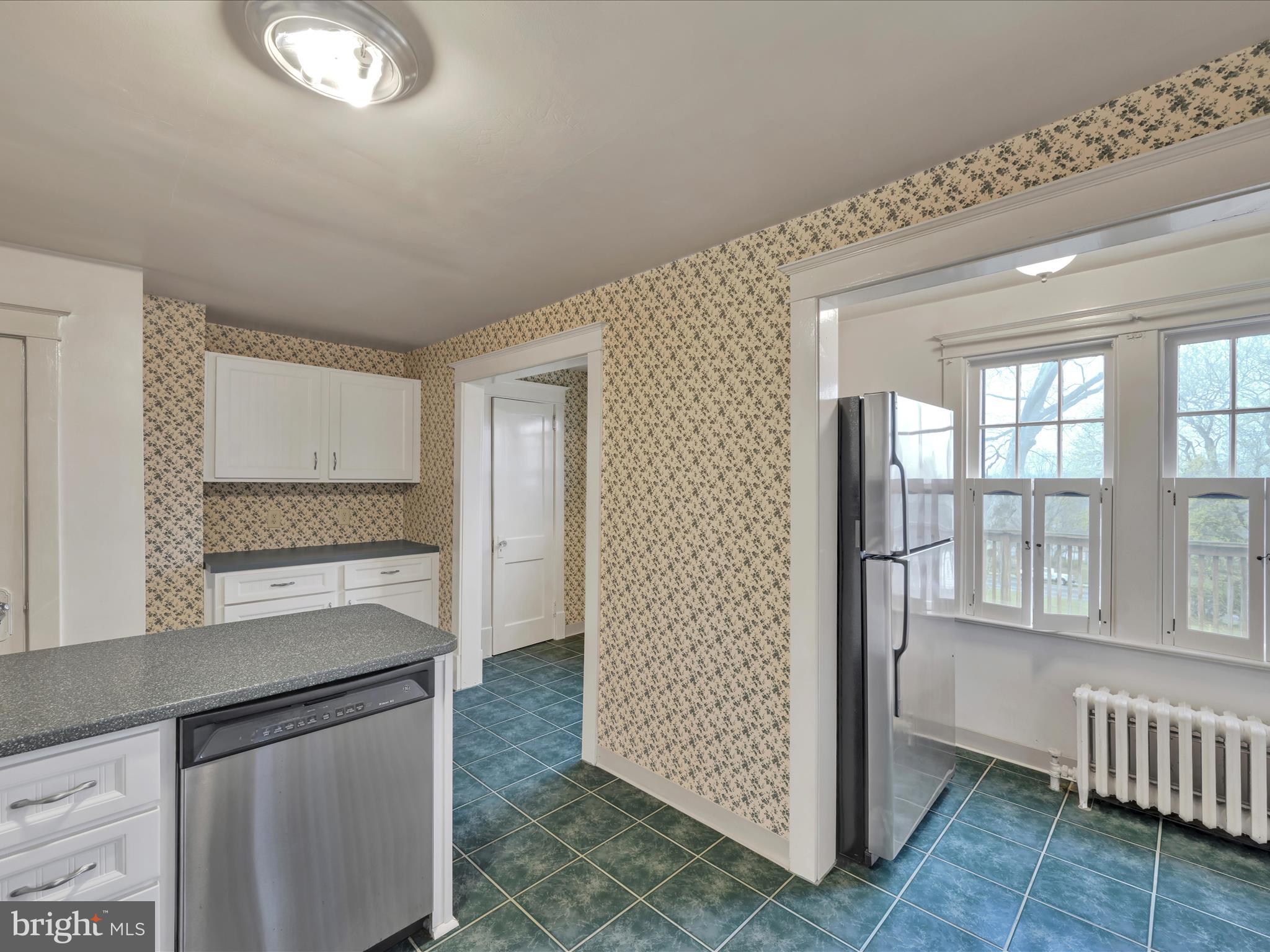 YORKVILLE - Residential