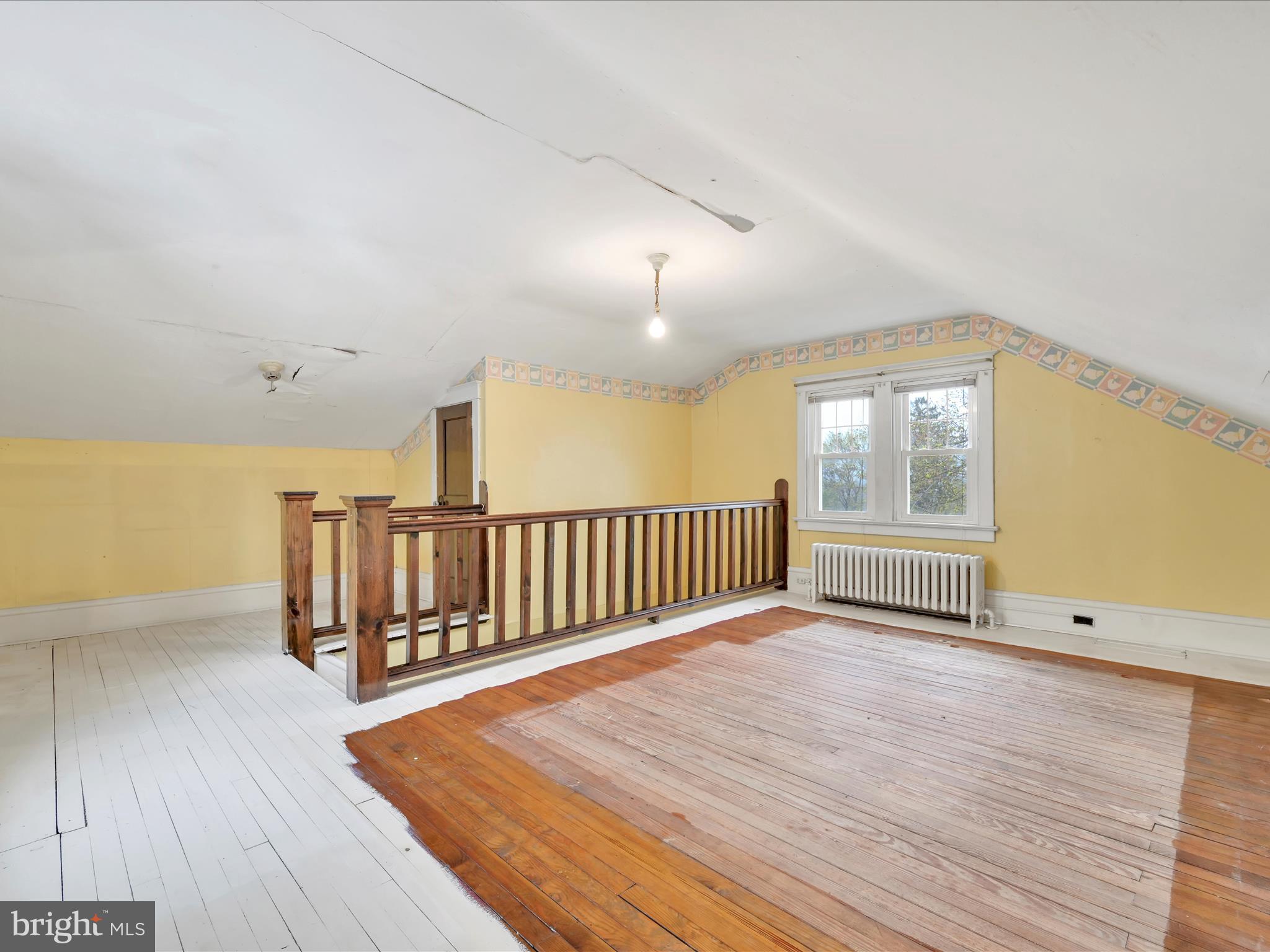 YORKVILLE - Residential