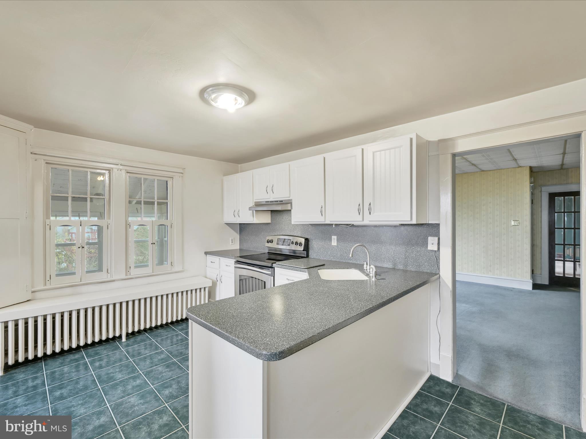 YORKVILLE - Residential