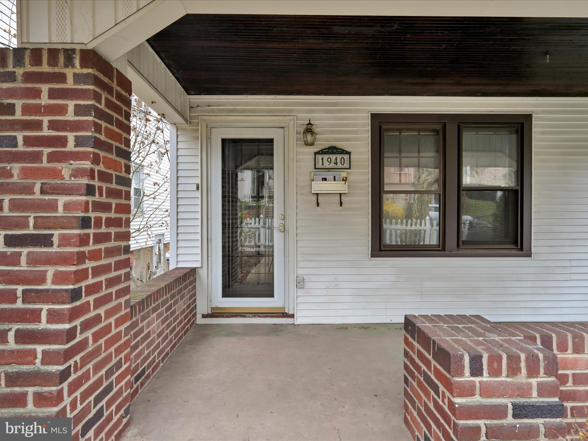 YORKVILLE - Residential