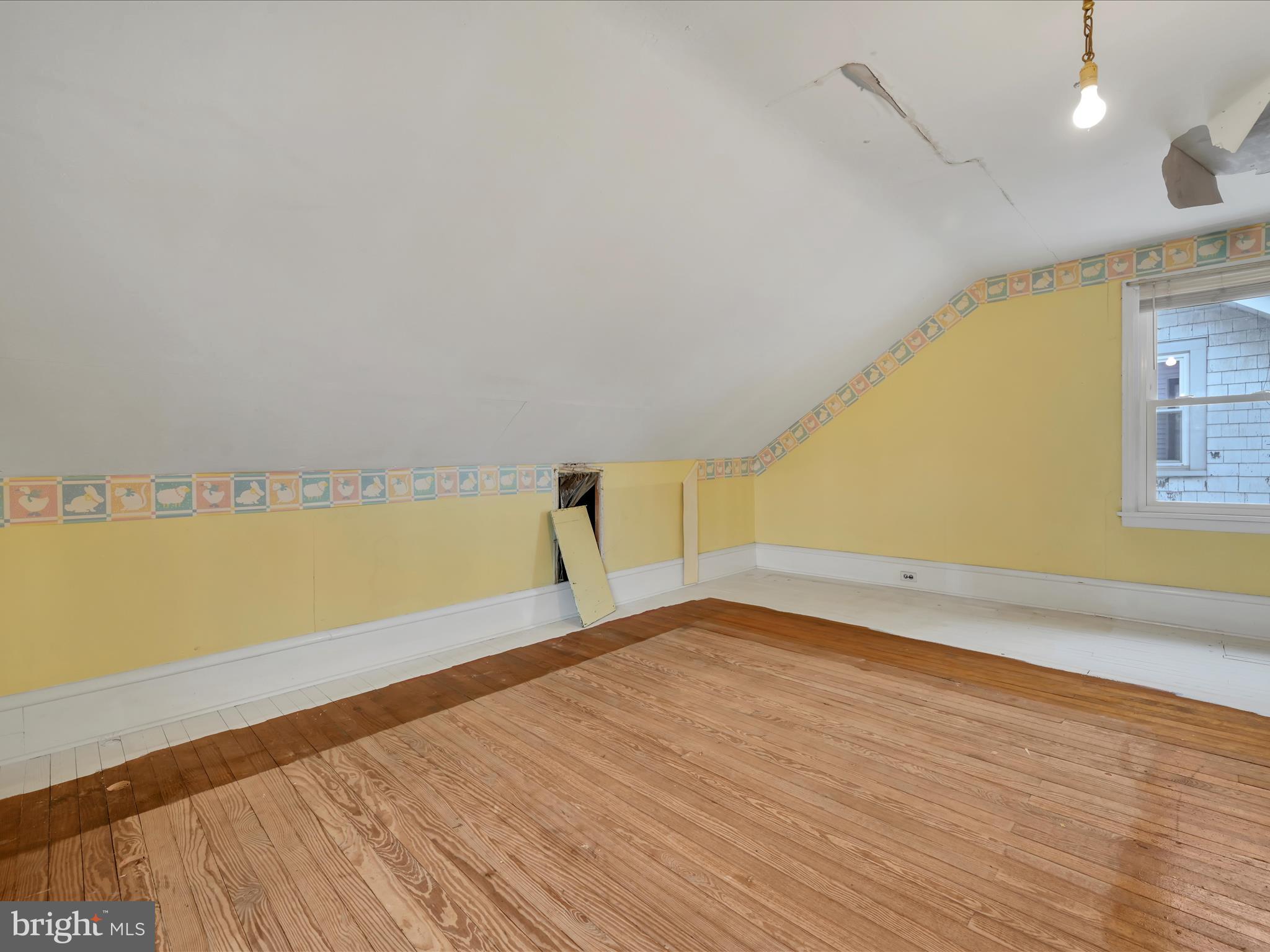 YORKVILLE - Residential