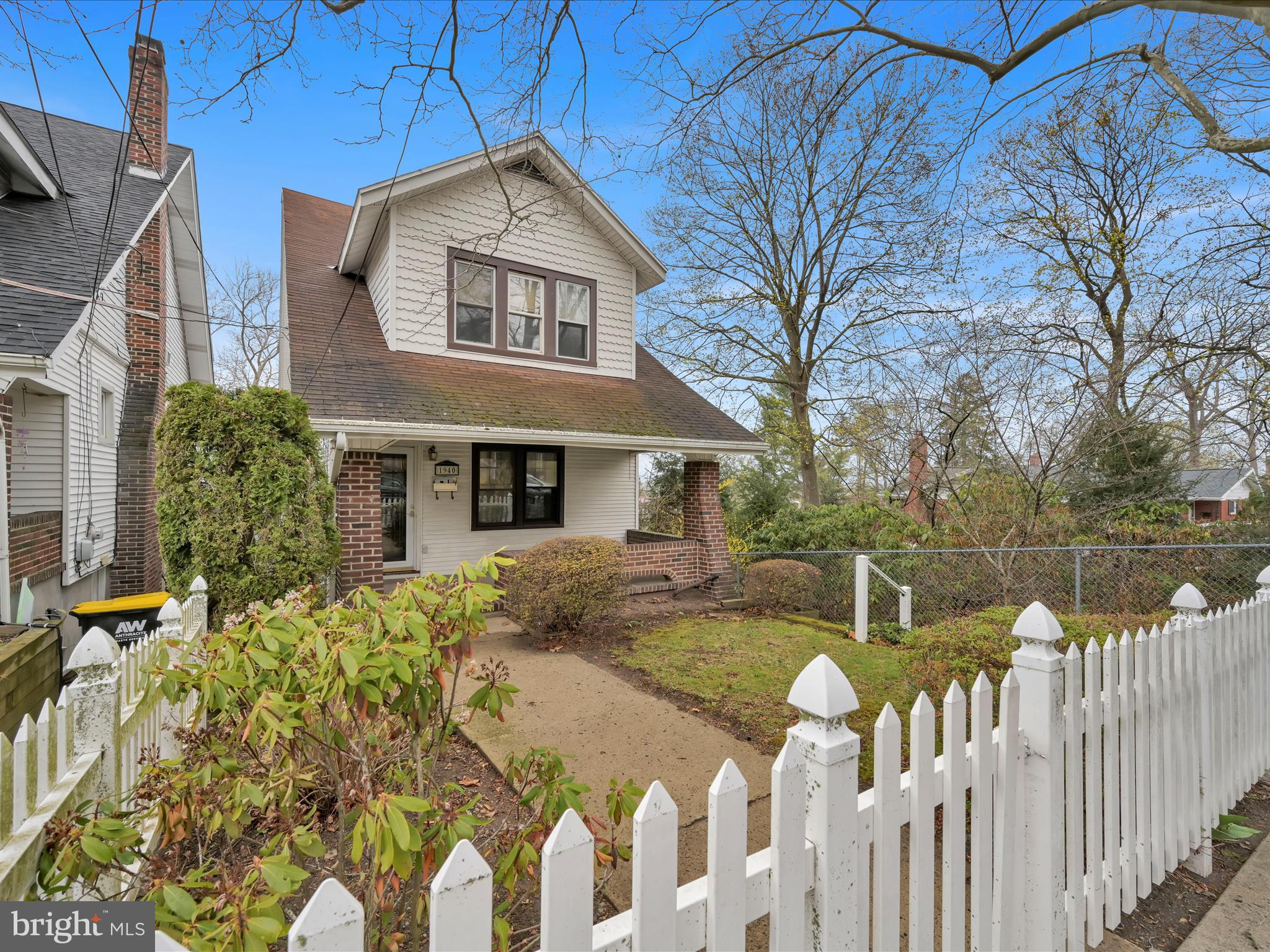 YORKVILLE - Residential