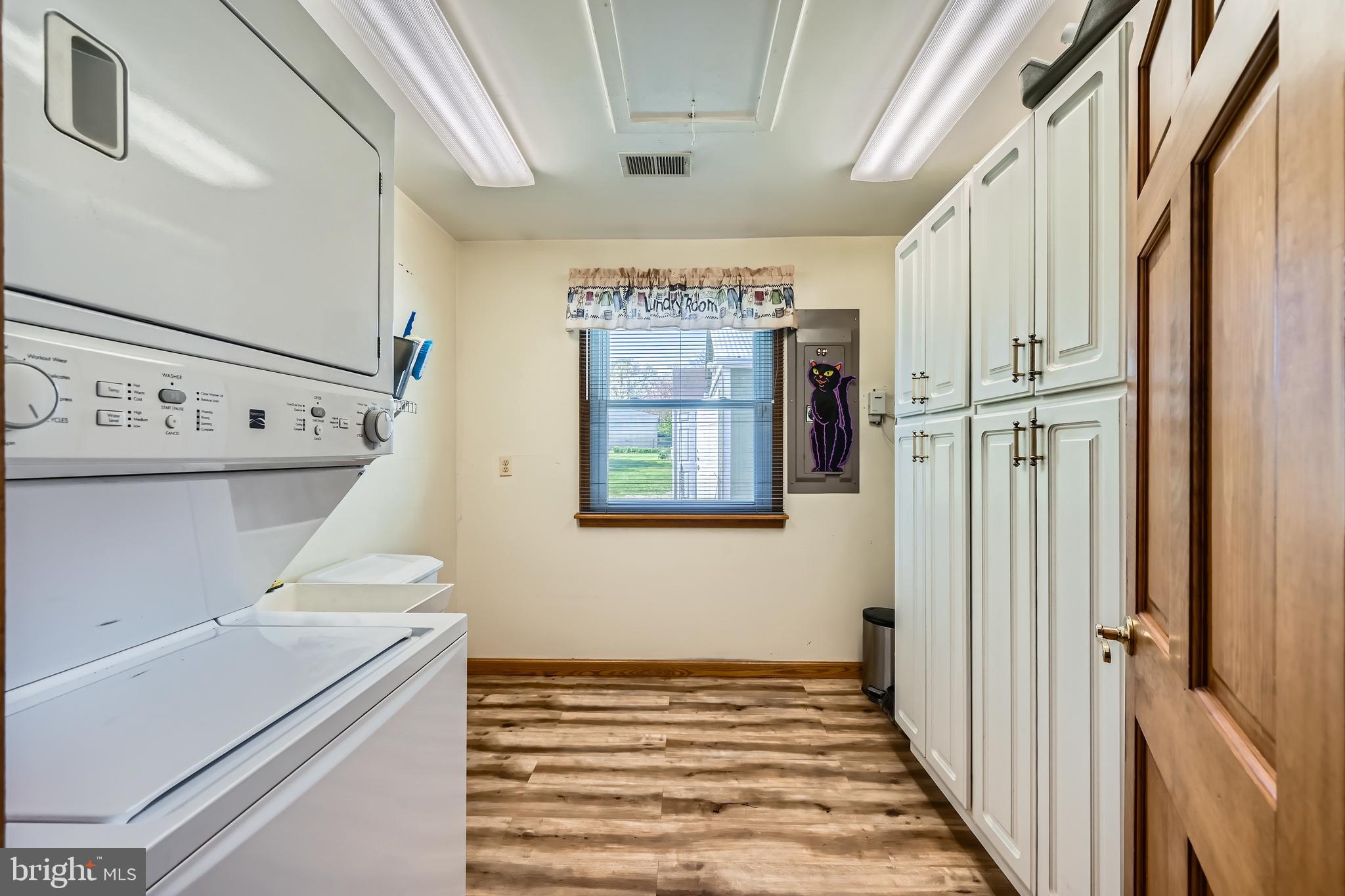 CARVILLE GROVE - Residential