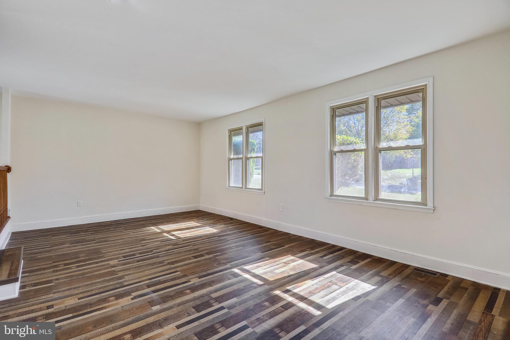 PARADISE ACRES - Residential