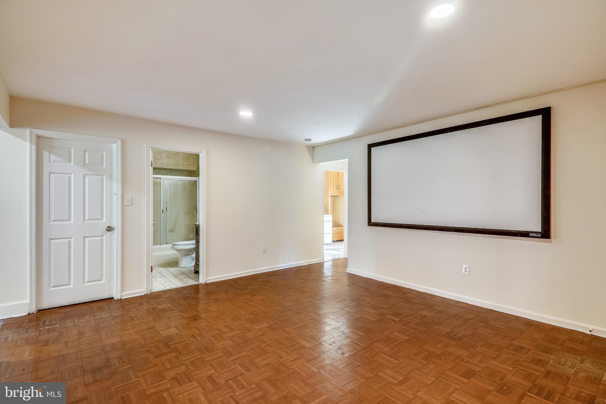 PARADISE ACRES - Residential