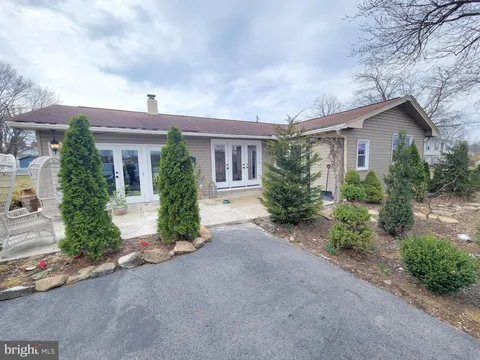 1402 Tadpole Road, Pennsylvania Furnace, PA MLS: PACE2514066