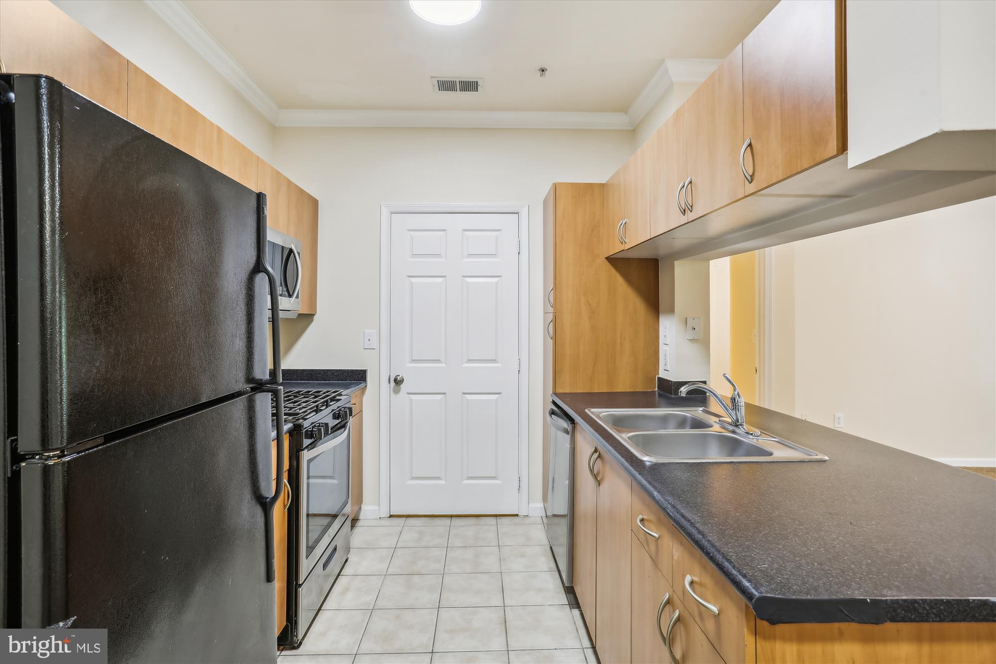 ASHMORE AT GERMANOWN COMMUNITY - Residential Lease