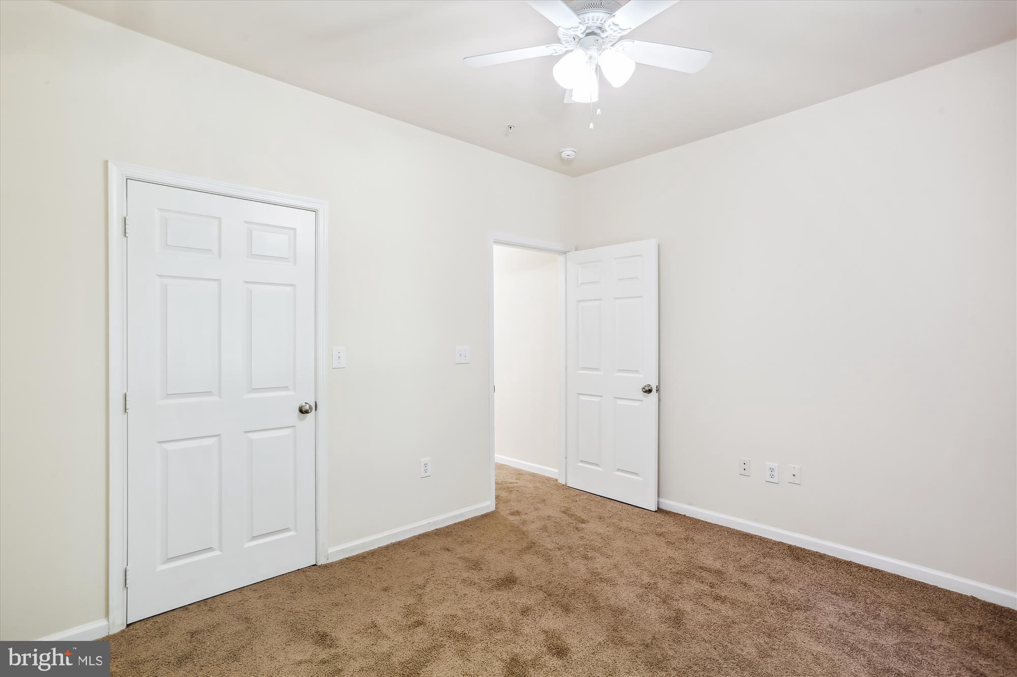 ASHMORE AT GERMANOWN COMMUNITY - Residential Lease