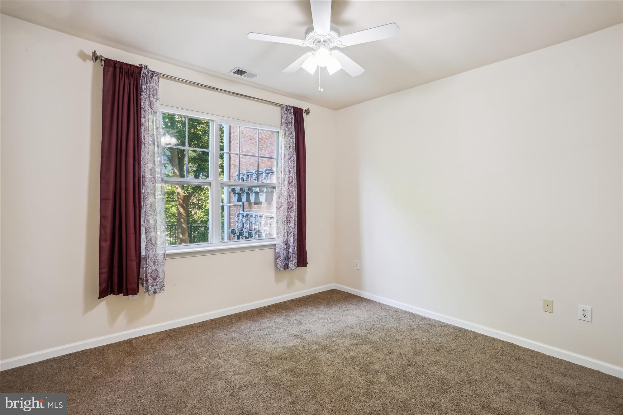 ASHMORE AT GERMANOWN COMMUNITY - Residential Lease