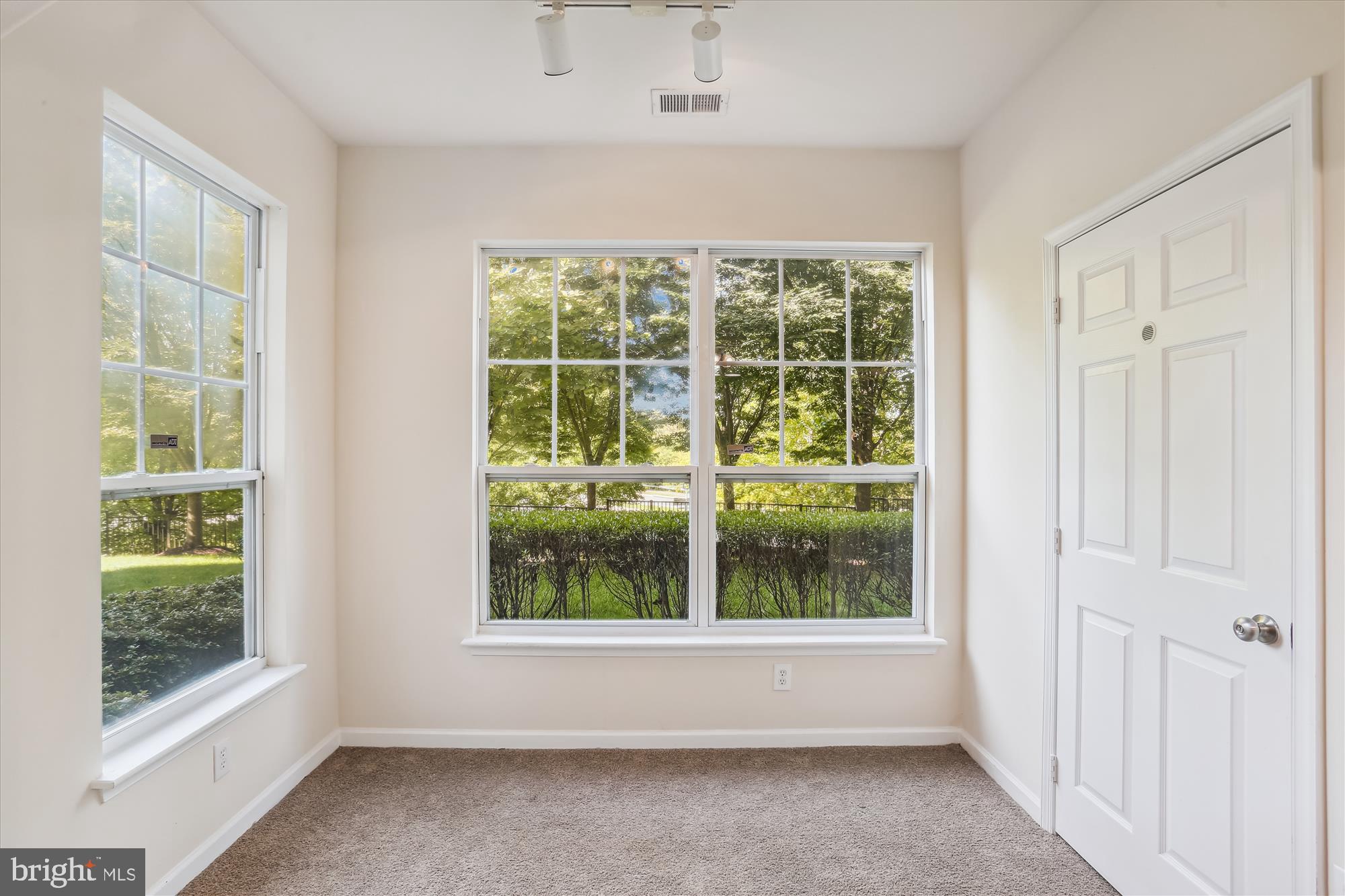 ASHMORE AT GERMANOWN COMMUNITY - Residential Lease