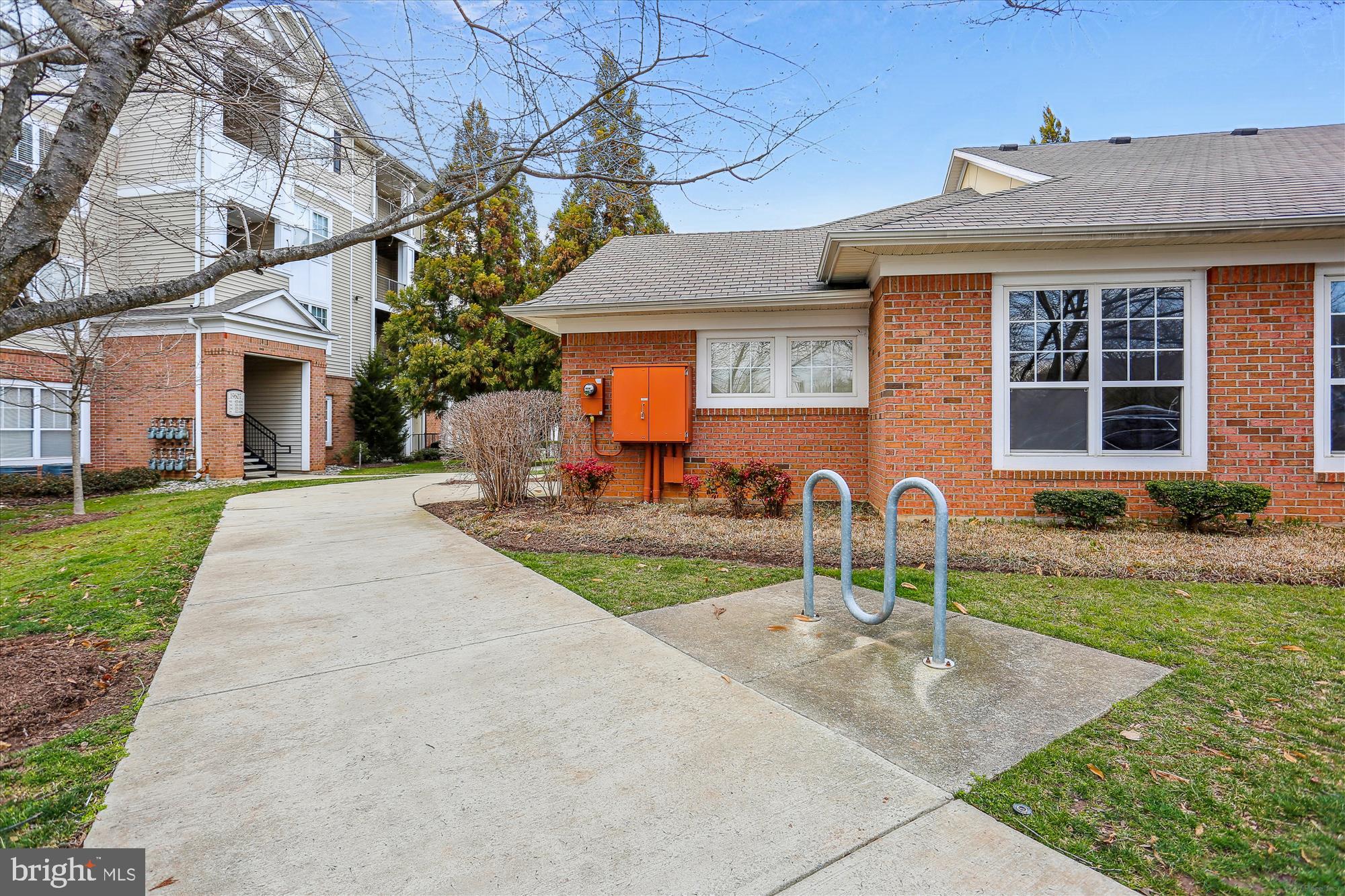 ASHMORE AT GERMANOWN COMMUNITY - Residential Lease