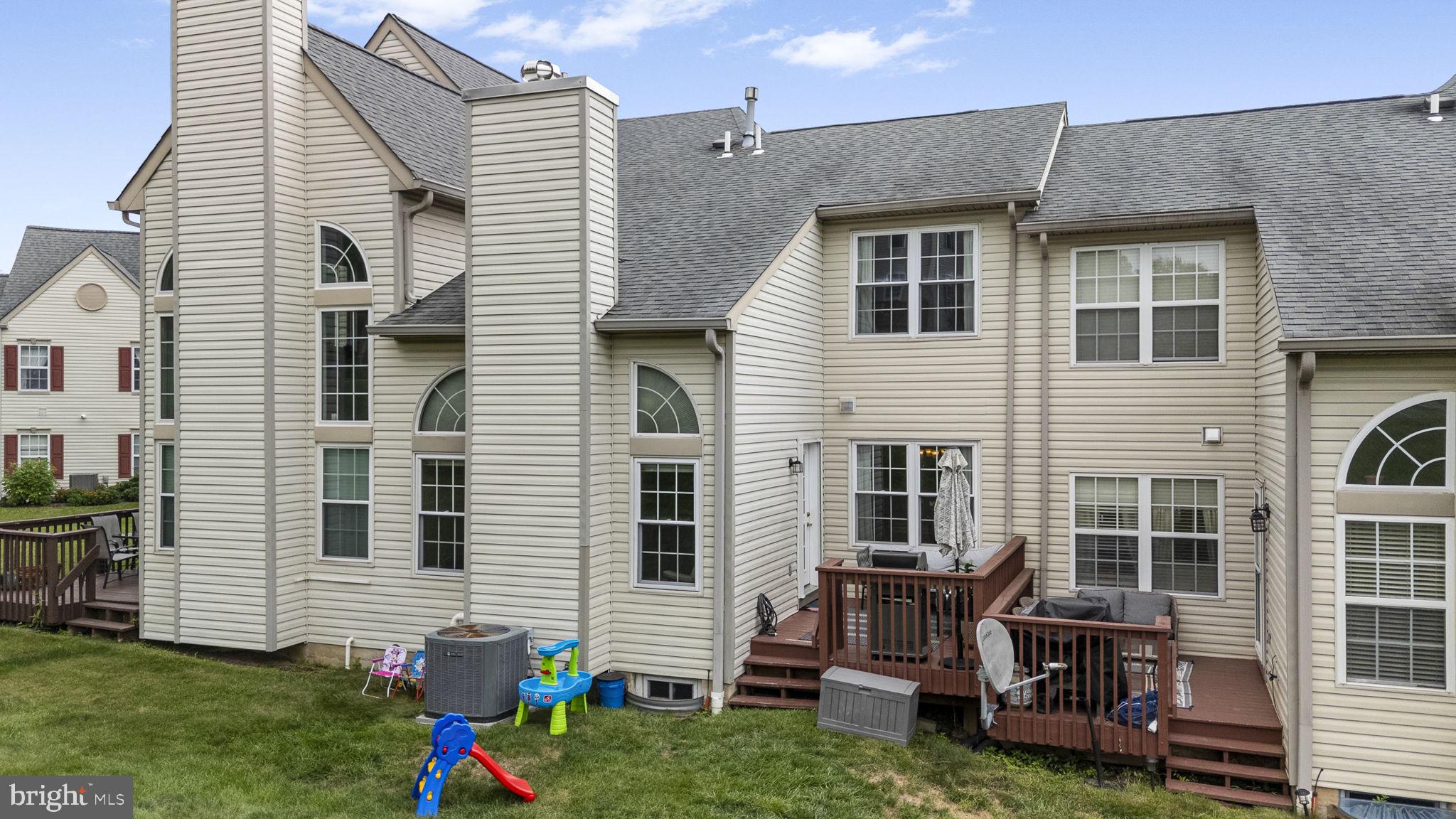 119 FARRINGTON COURT