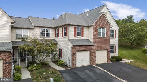 Photo of 119 Farrington Court, COLLEGEVILLE, PA 19426 (MLS # PAMC2191362)