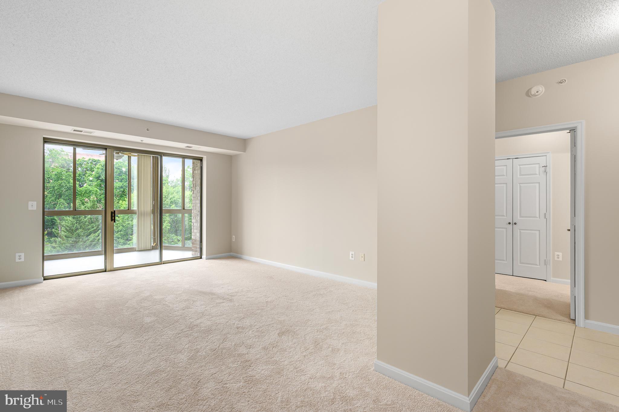 LANSDOWNE WOODS - Residential