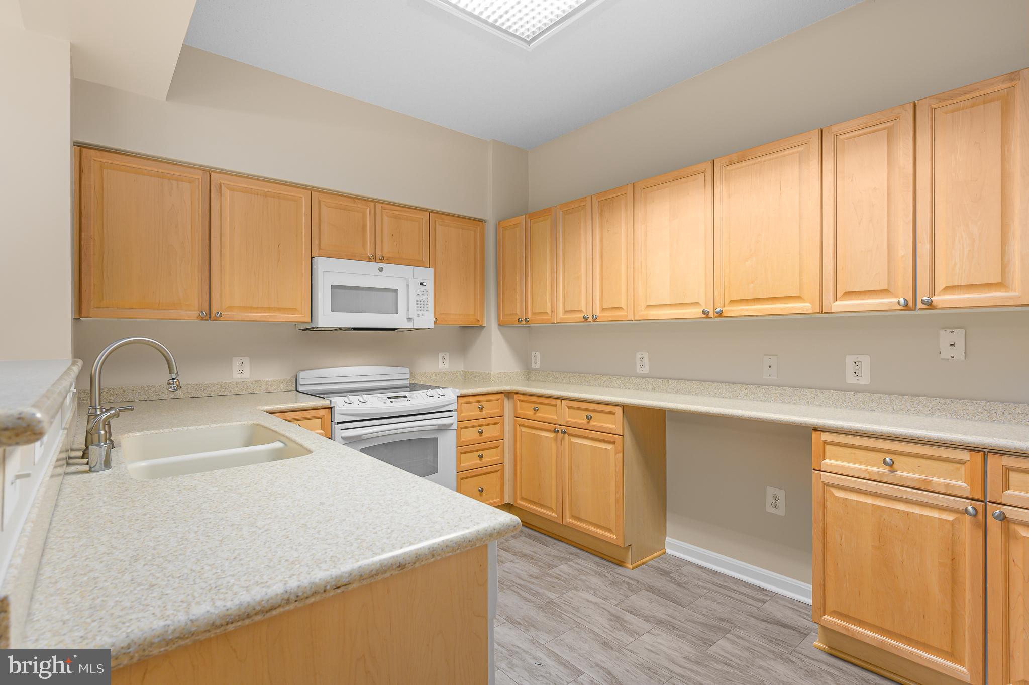 LANSDOWNE WOODS - Residential