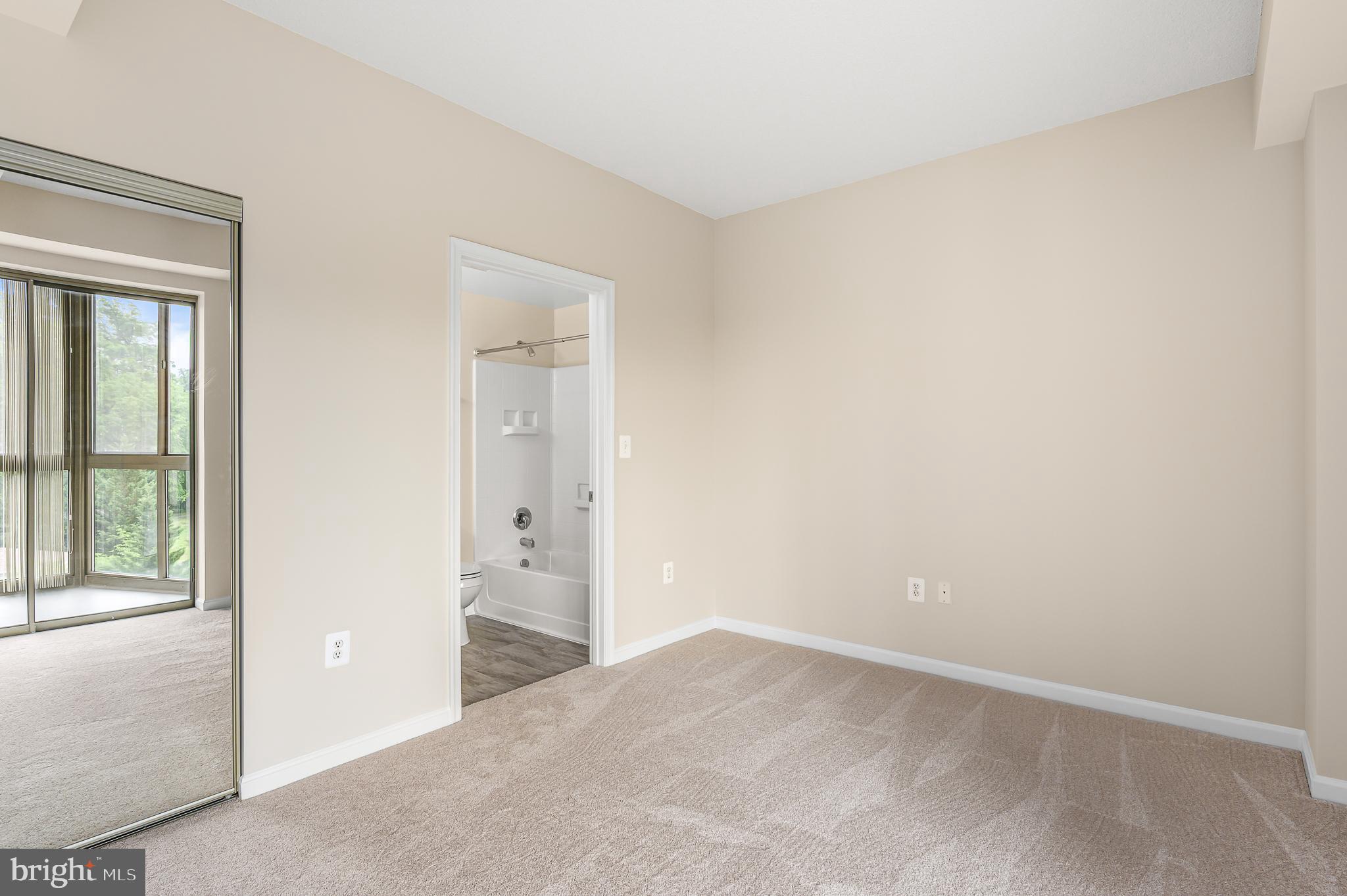 LANSDOWNE WOODS - Residential