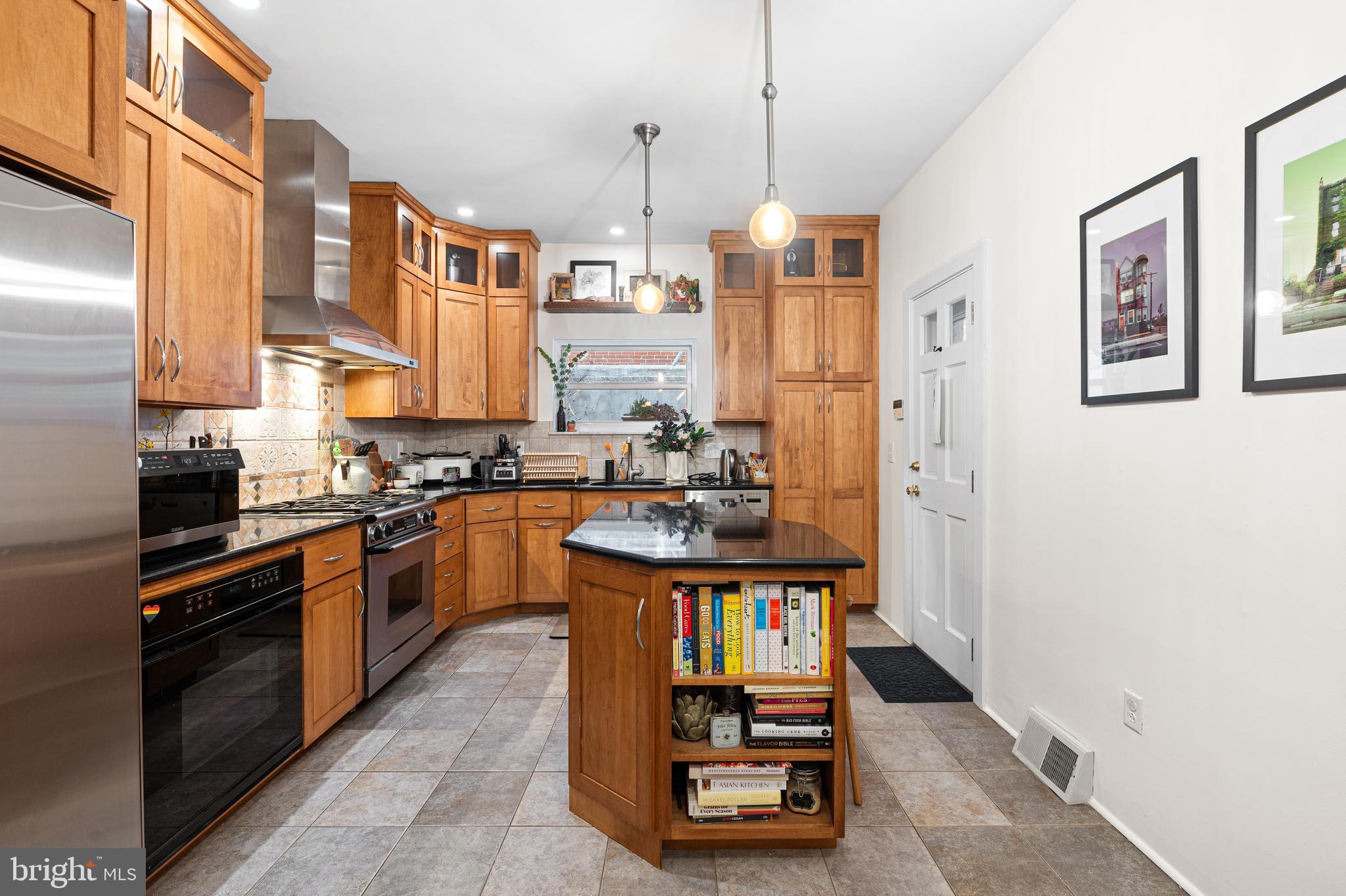 FAIRMOUNT - Residential