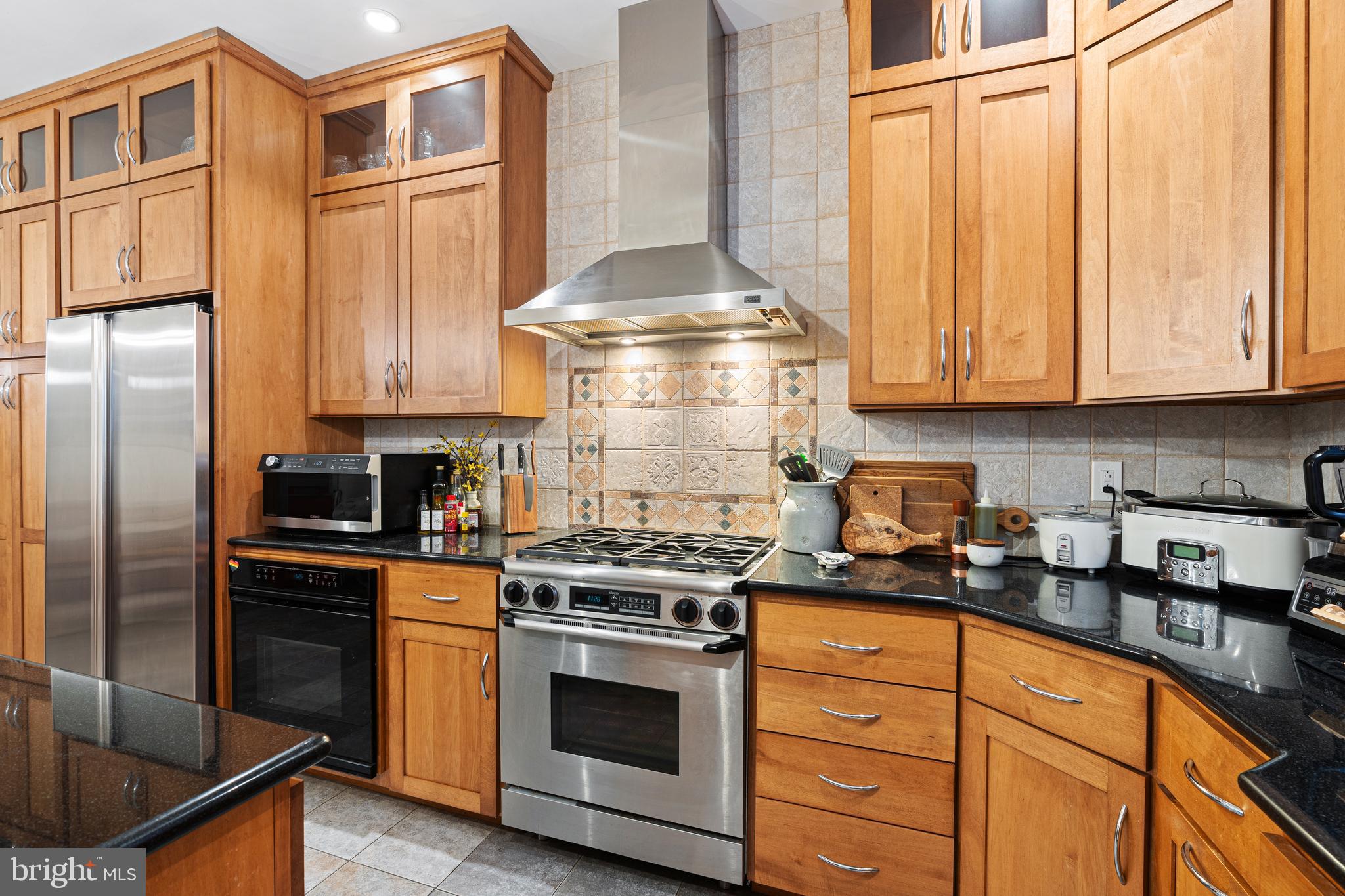 FAIRMOUNT - Residential