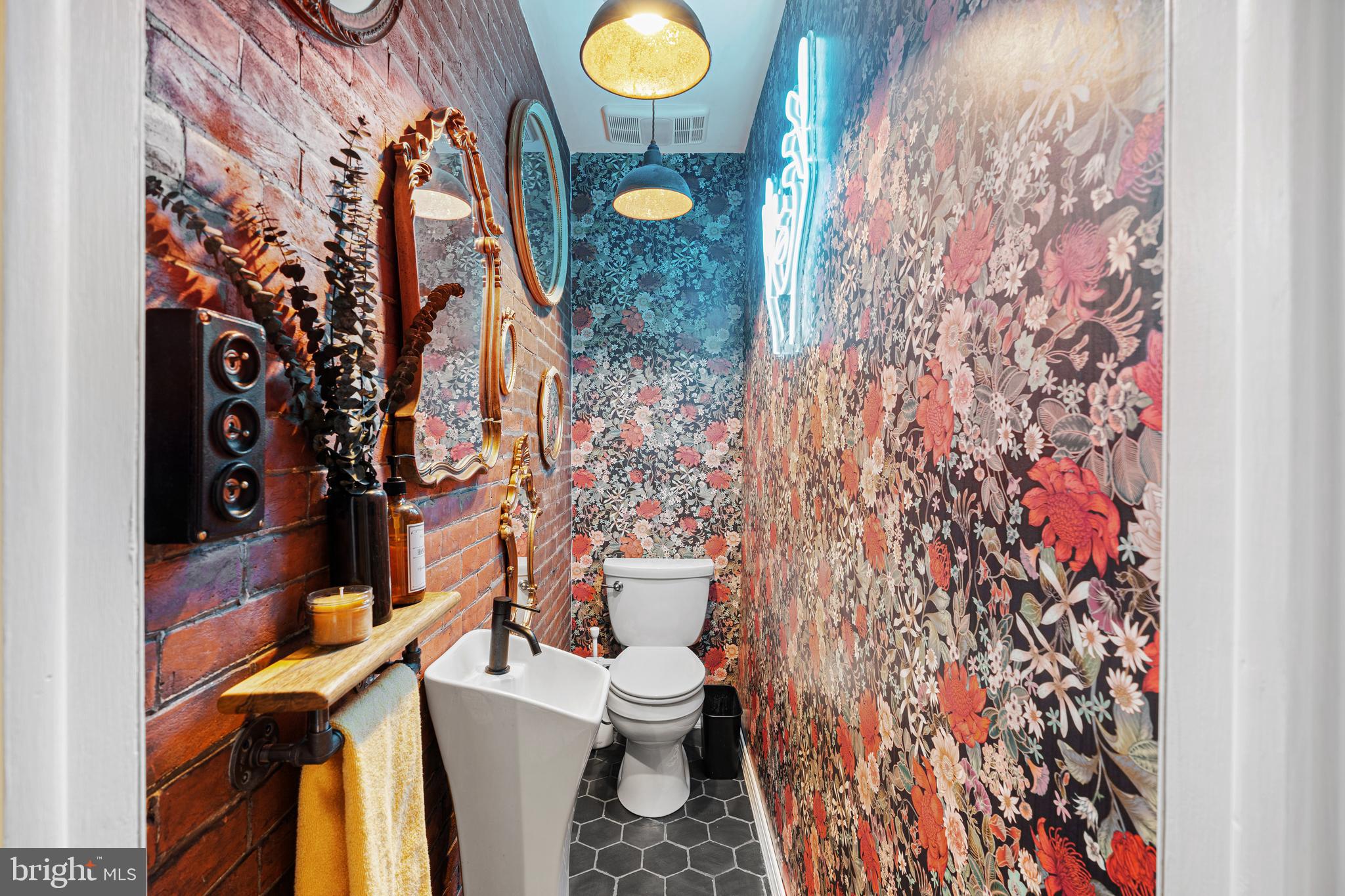 FAIRMOUNT - Residential