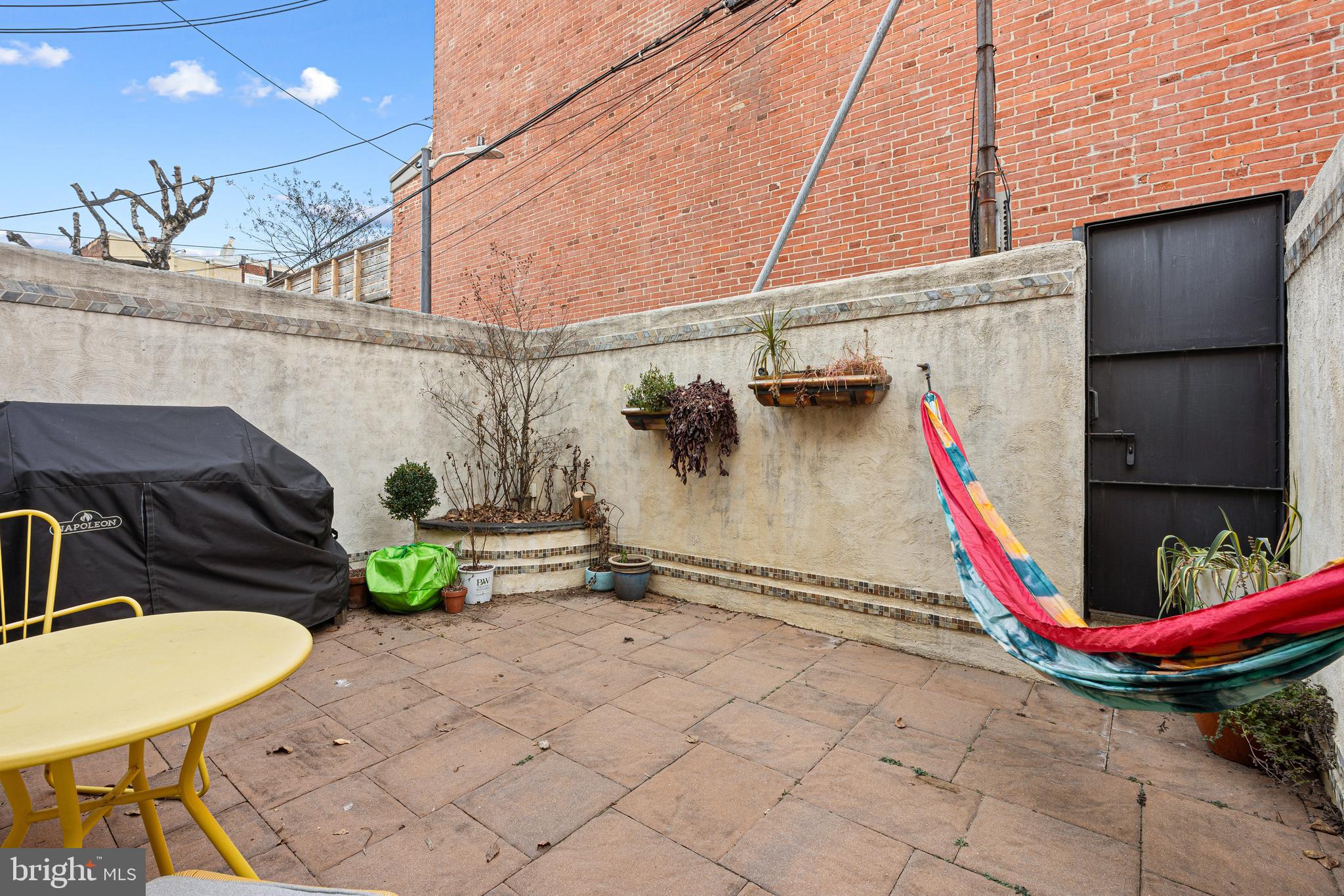 FAIRMOUNT - Residential