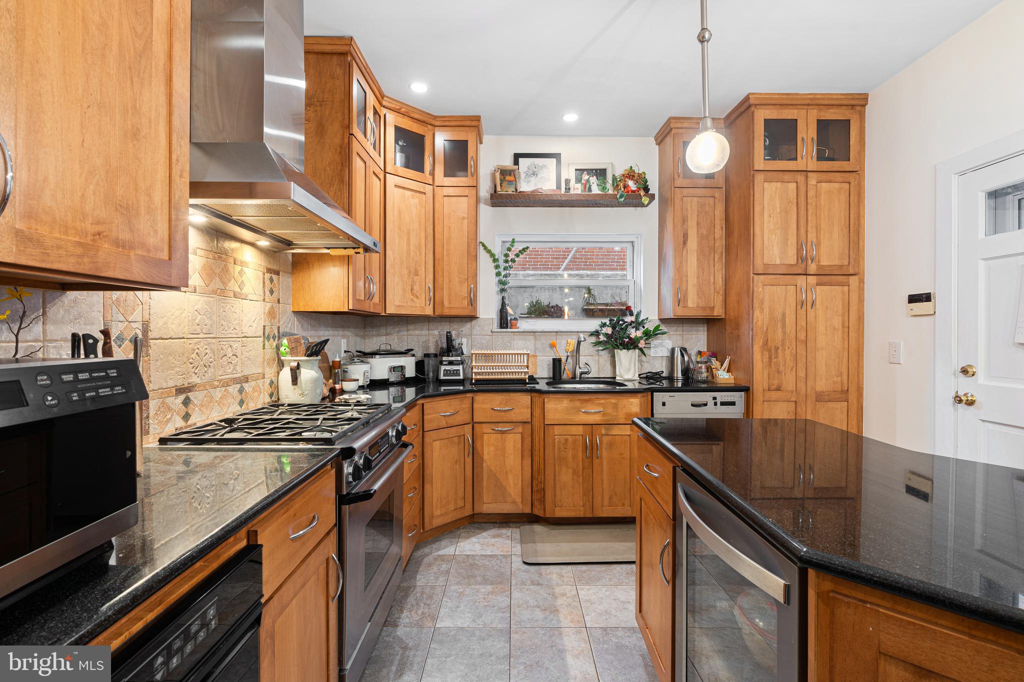 FAIRMOUNT - Residential