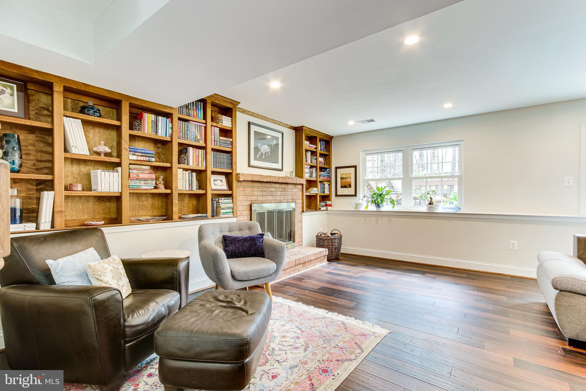 BURKE CENTRE - Residential