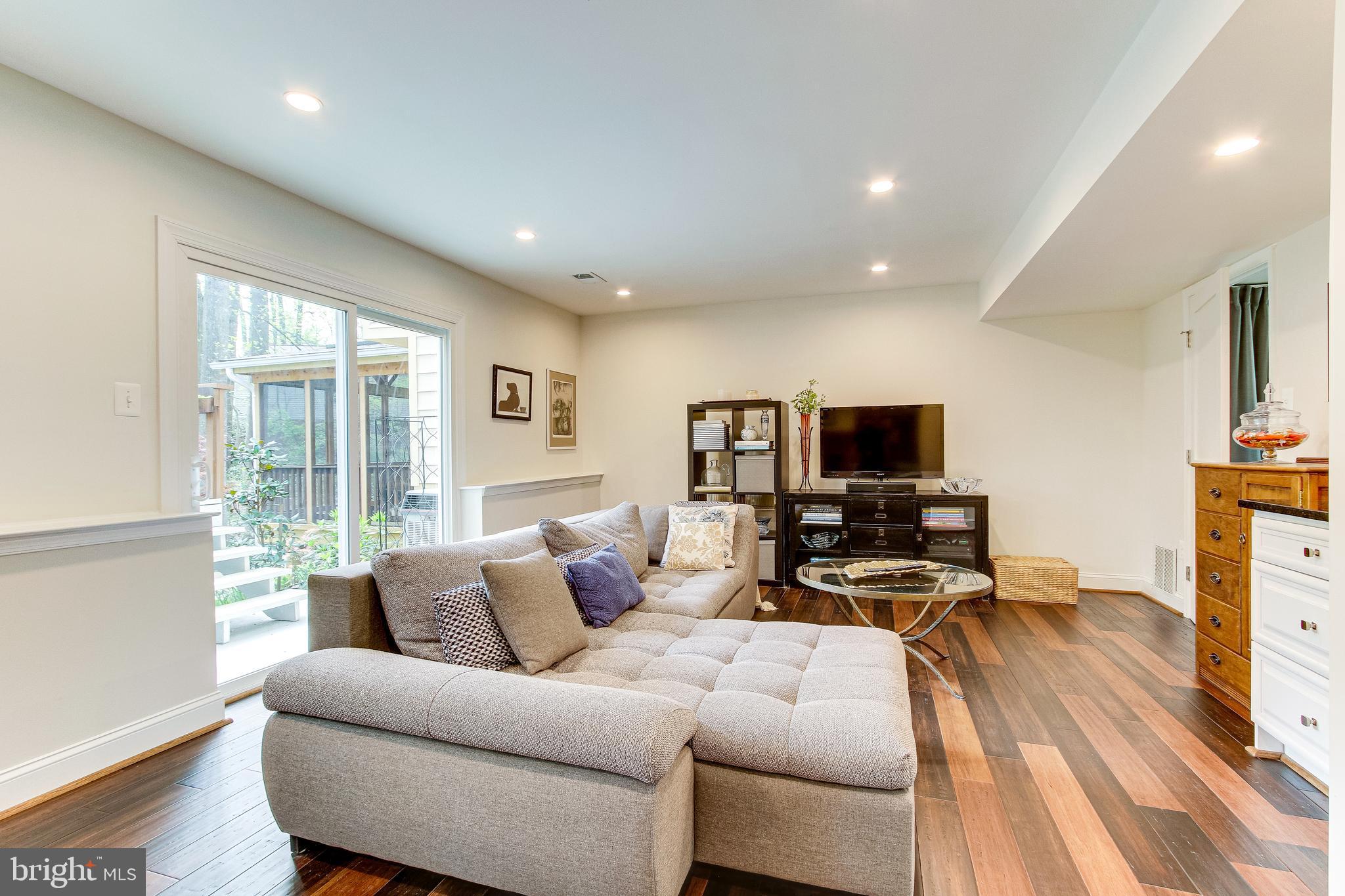 BURKE CENTRE - Residential