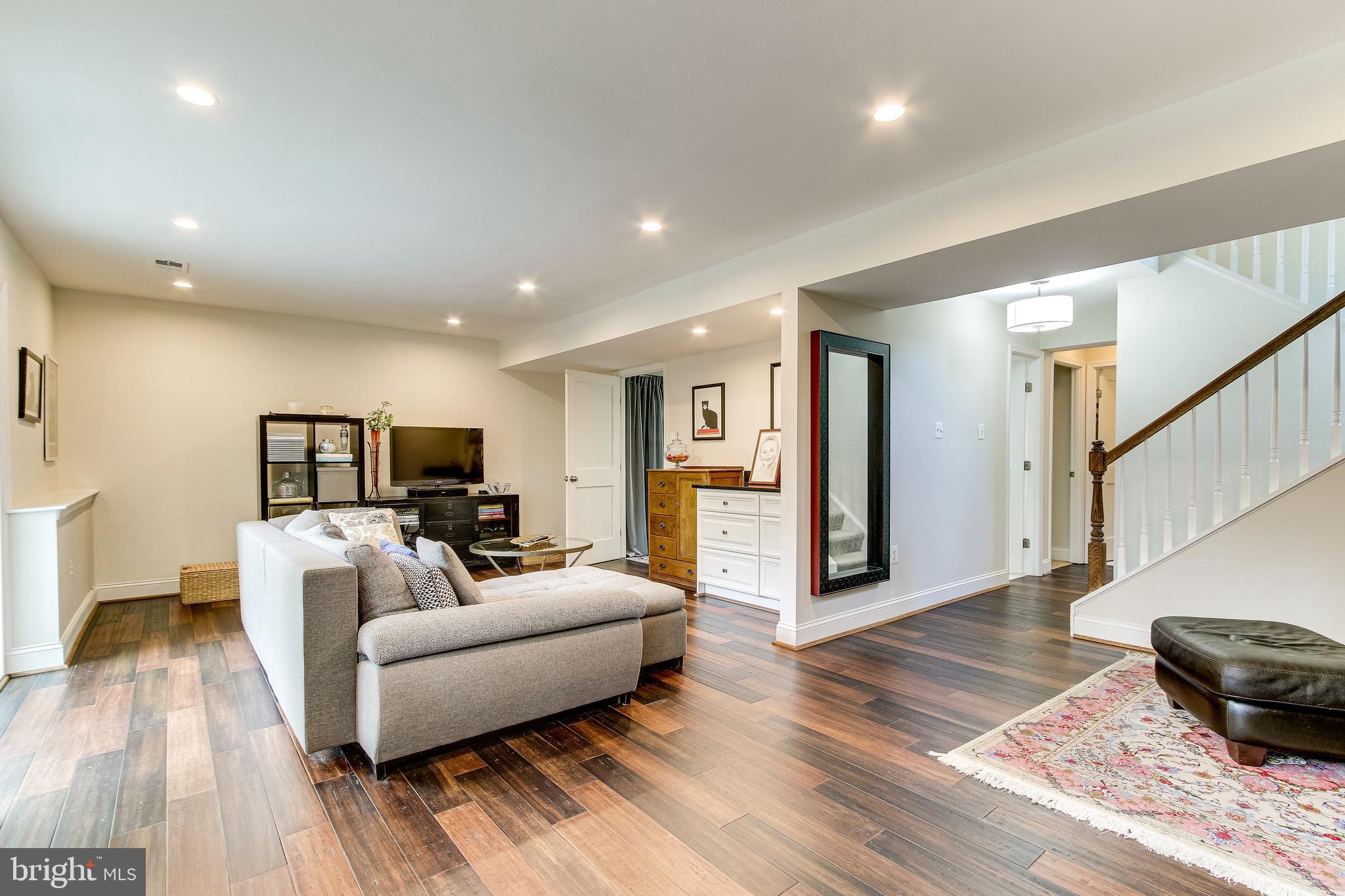 BURKE CENTRE - Residential