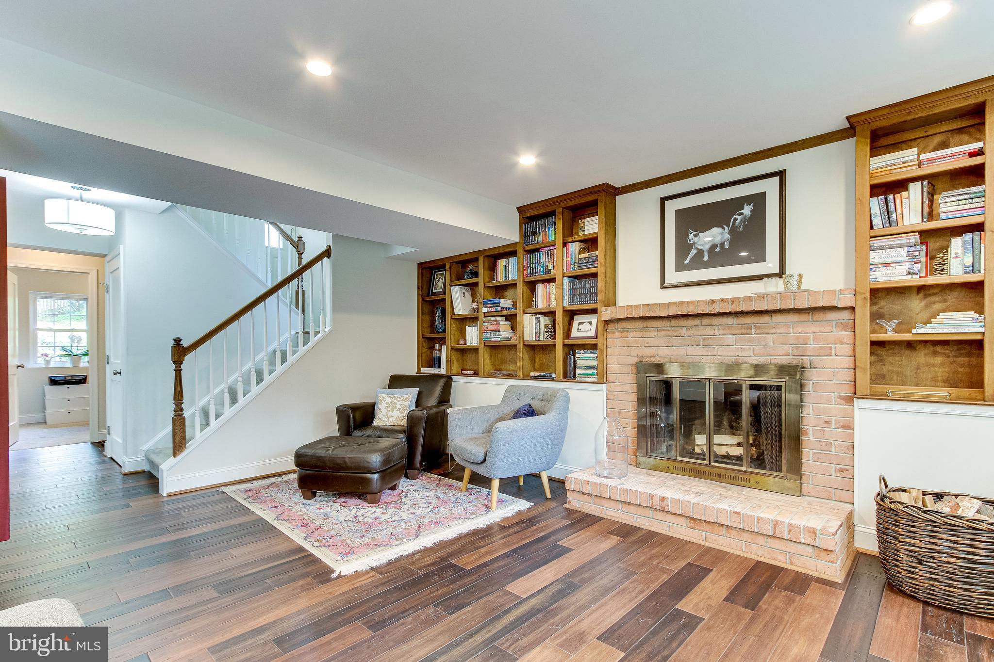 BURKE CENTRE - Residential