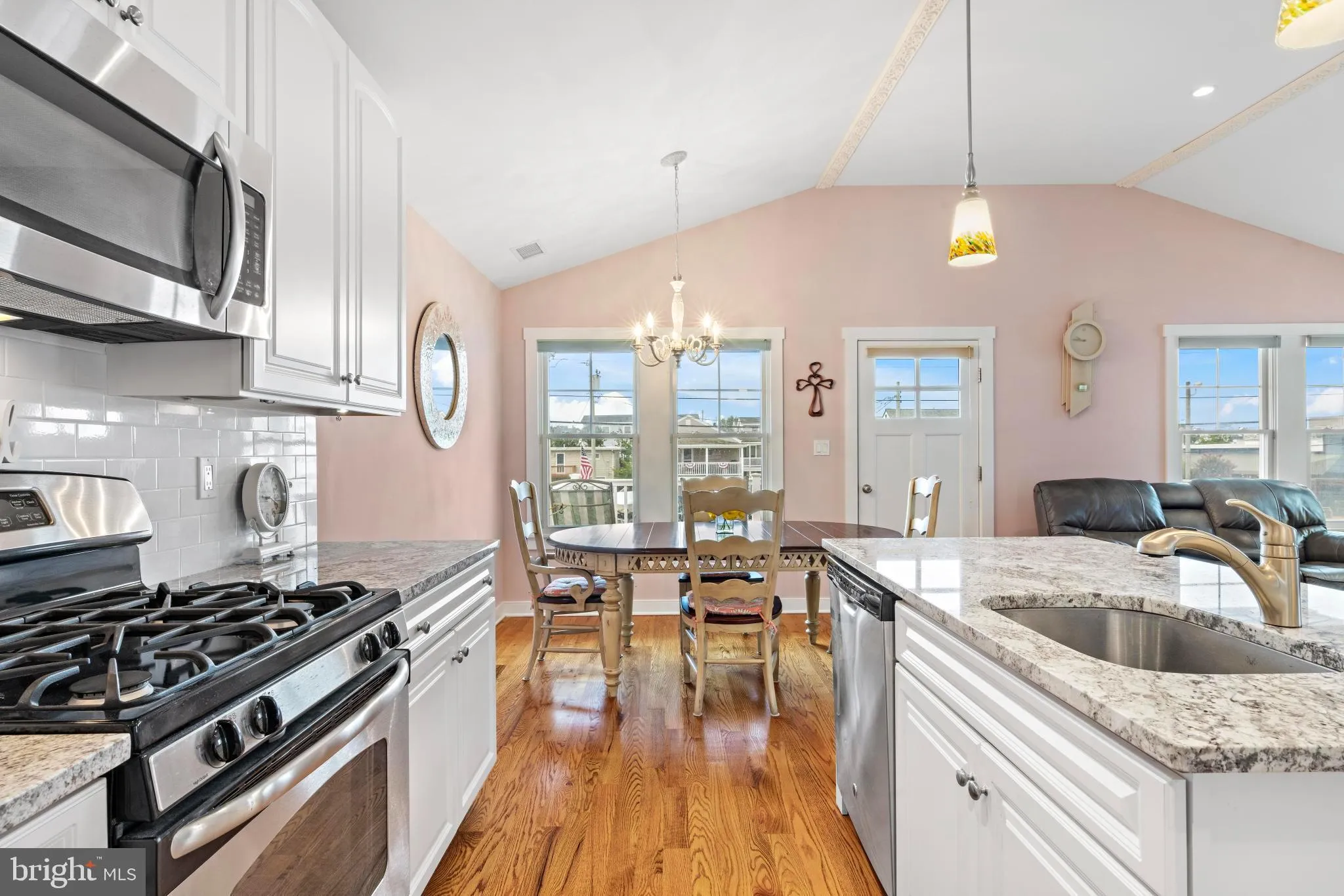 Beach Haven, New Jersey 08008, United States, 3 Bedrooms Bedrooms, ,2 BathroomsBathrooms,Residential,Active,194049