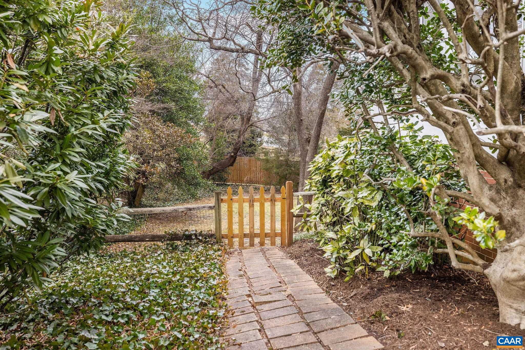 MERRYDEN - Residential