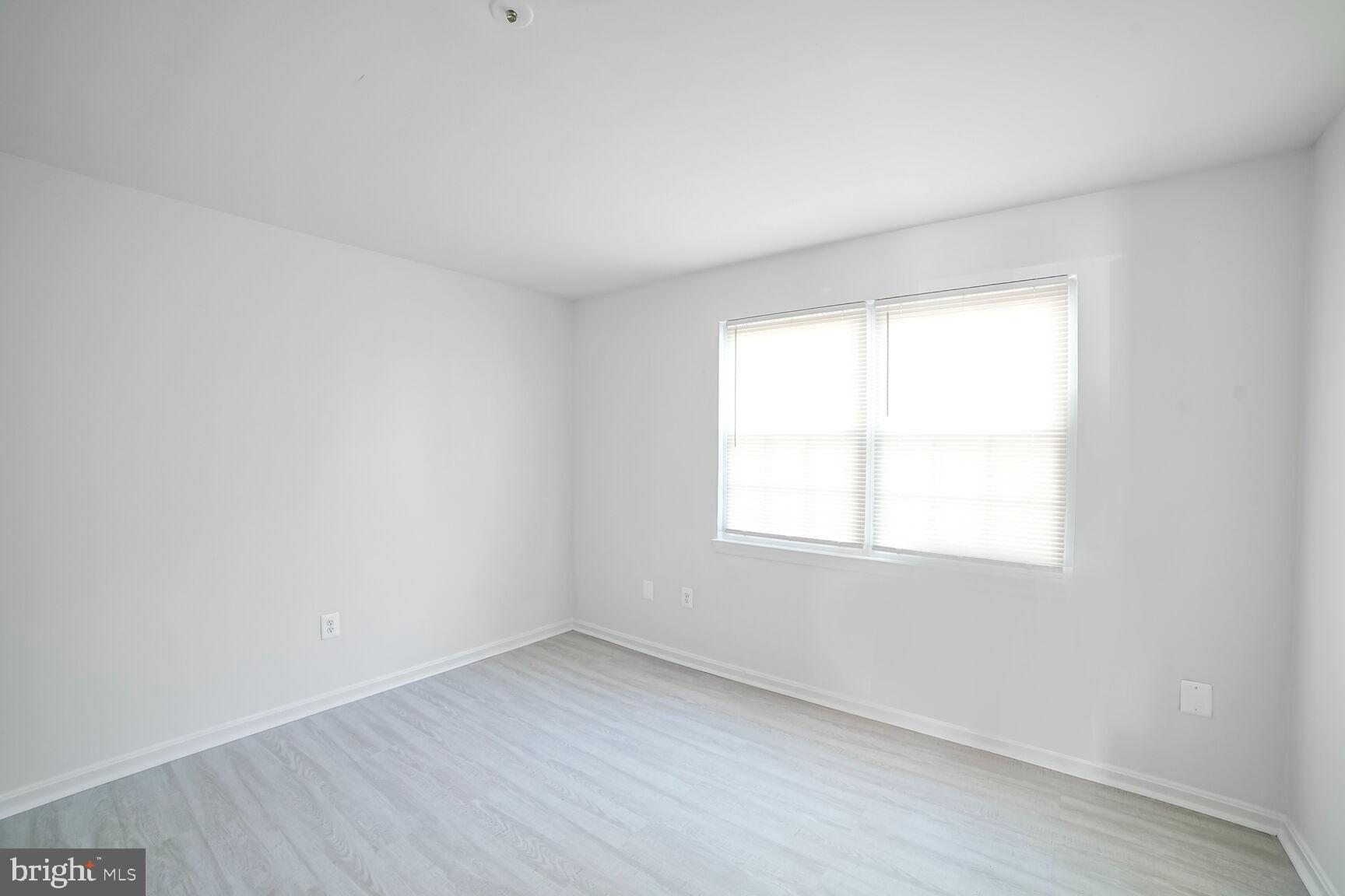 LONGMEAD CROSSING - Residential