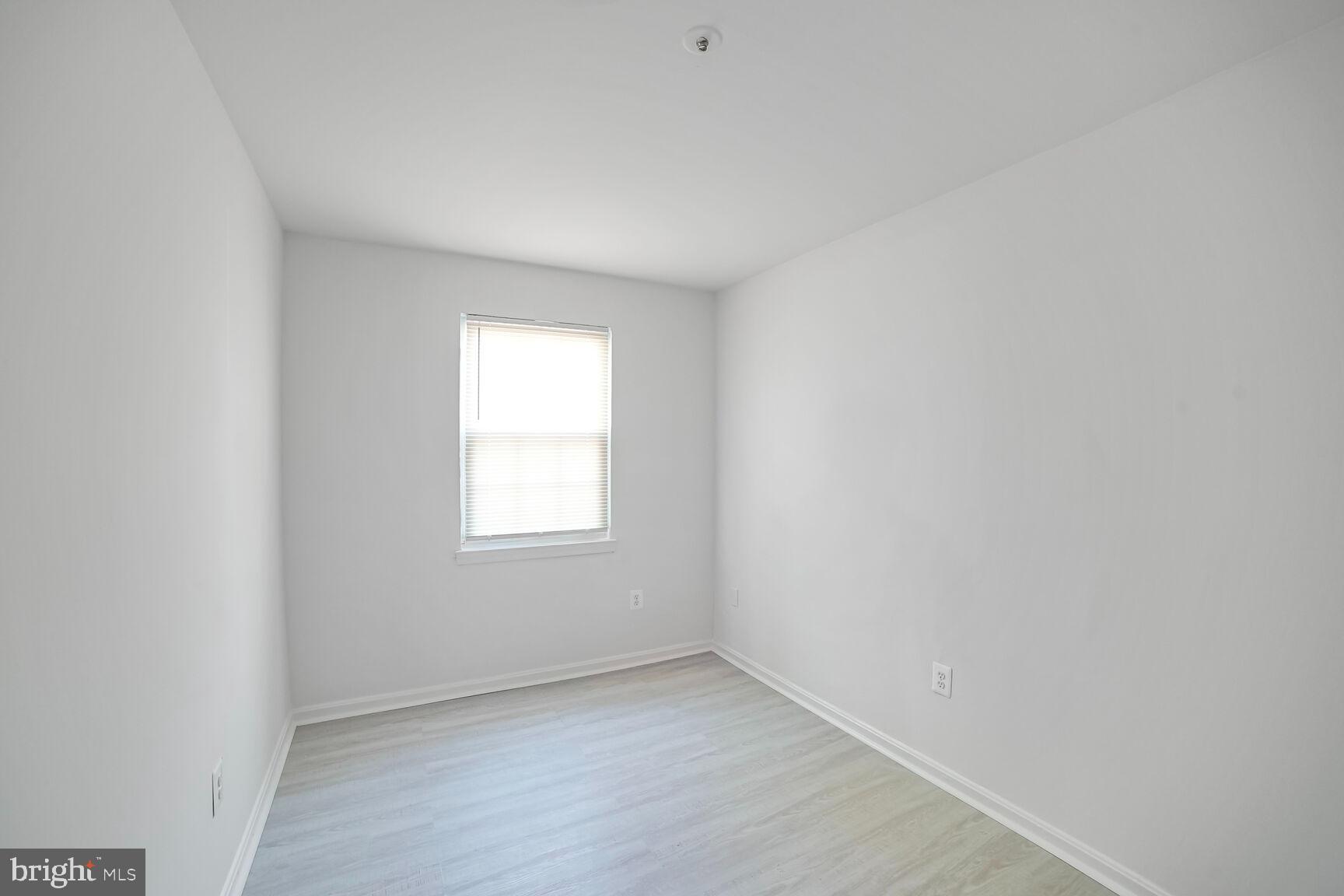 LONGMEAD CROSSING - Residential