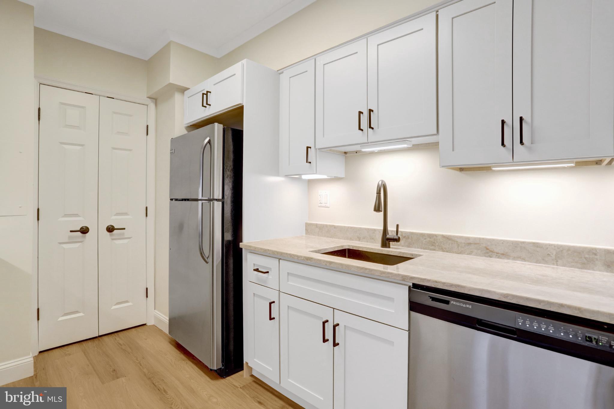 OLD TOWN NORTH - Residential