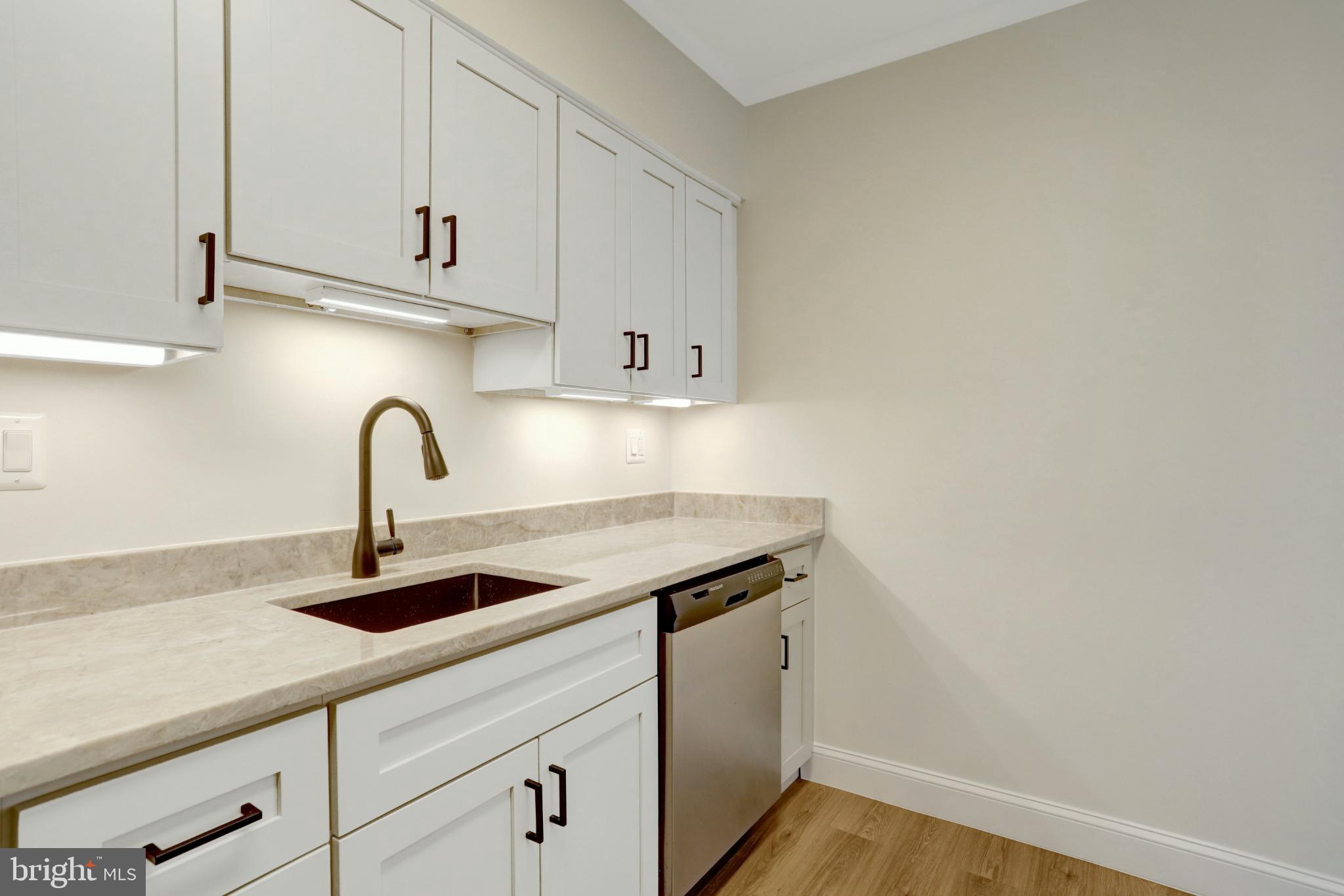 OLD TOWN NORTH - Residential