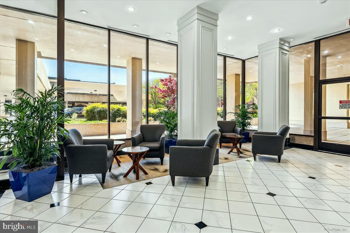 OLD TOWN NORTH - Residential