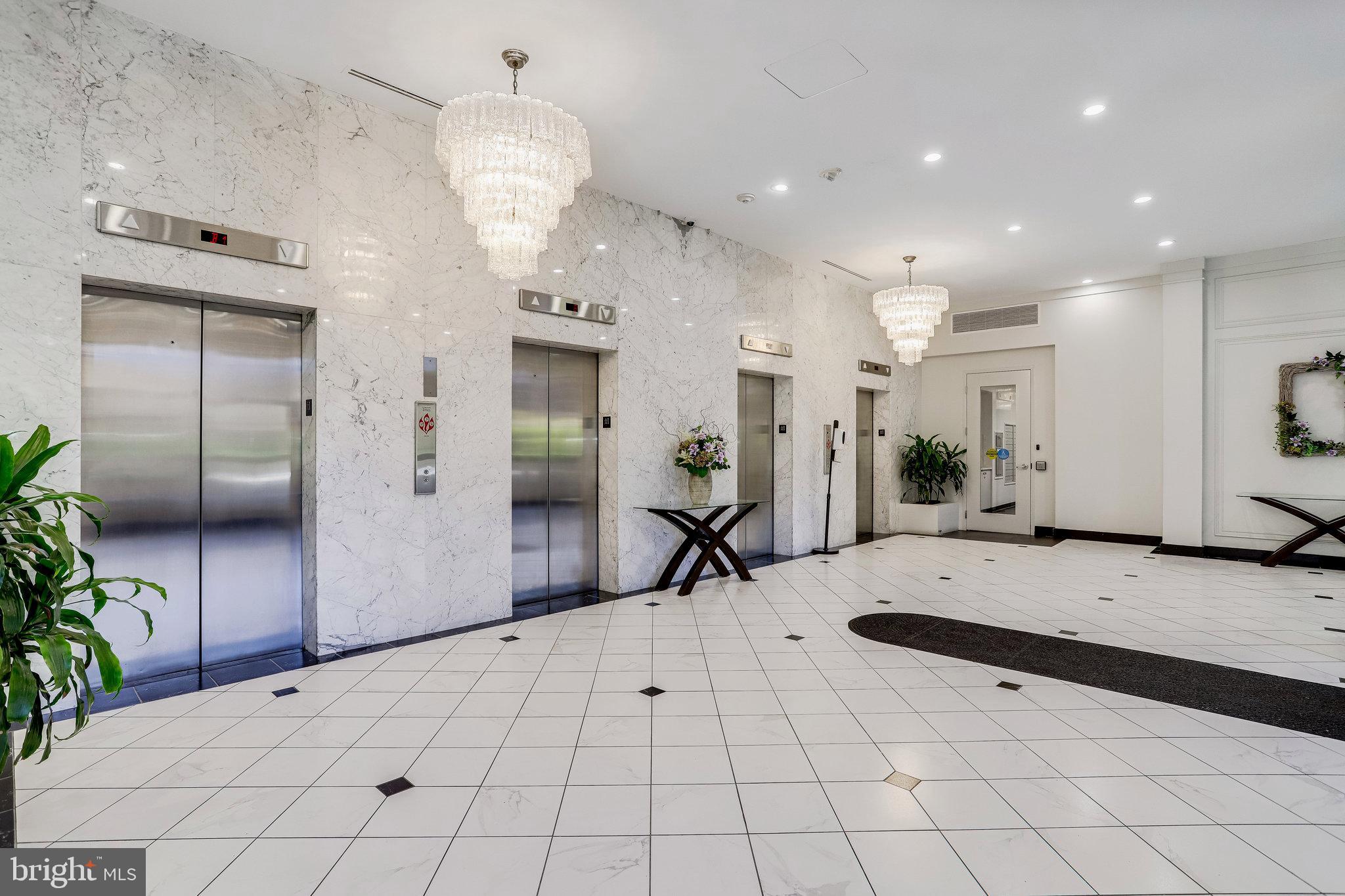 OLD TOWN NORTH - Residential