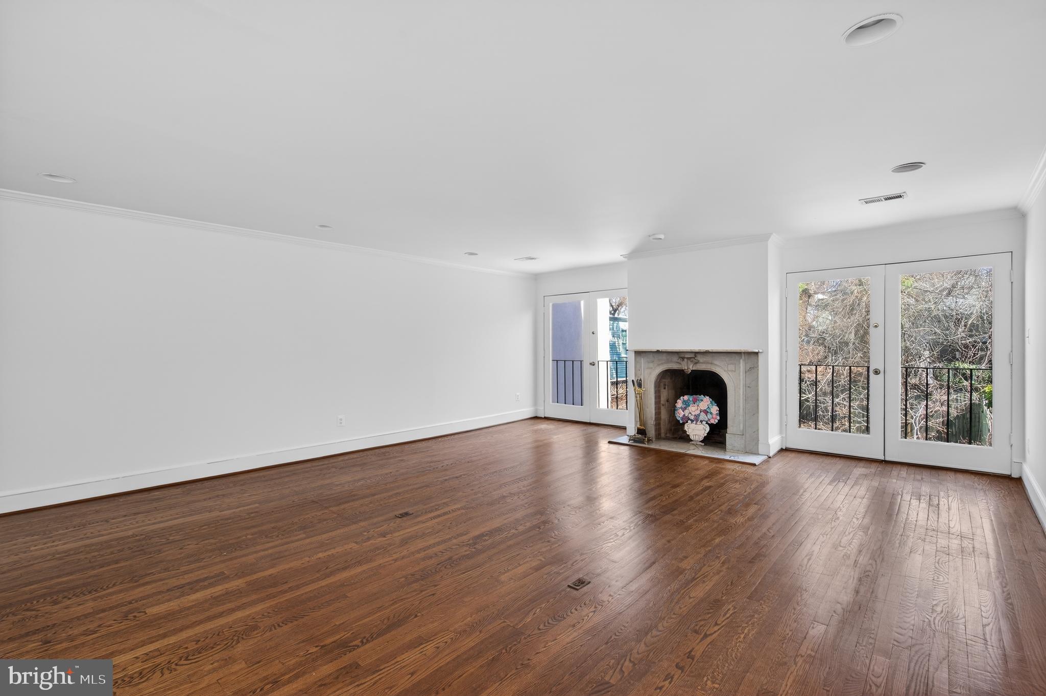 CAPITOL HILL - Residential