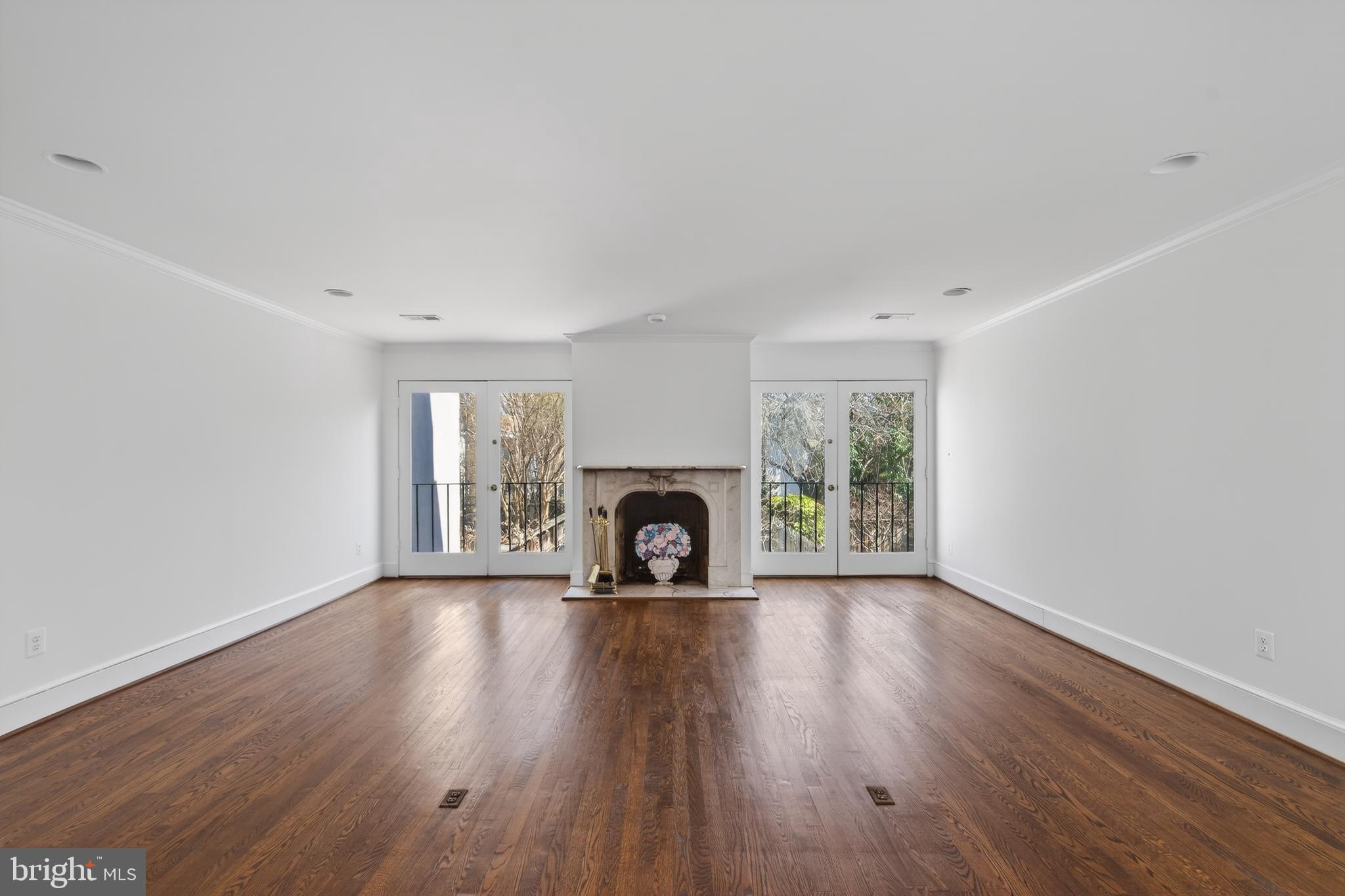 CAPITOL HILL - Residential