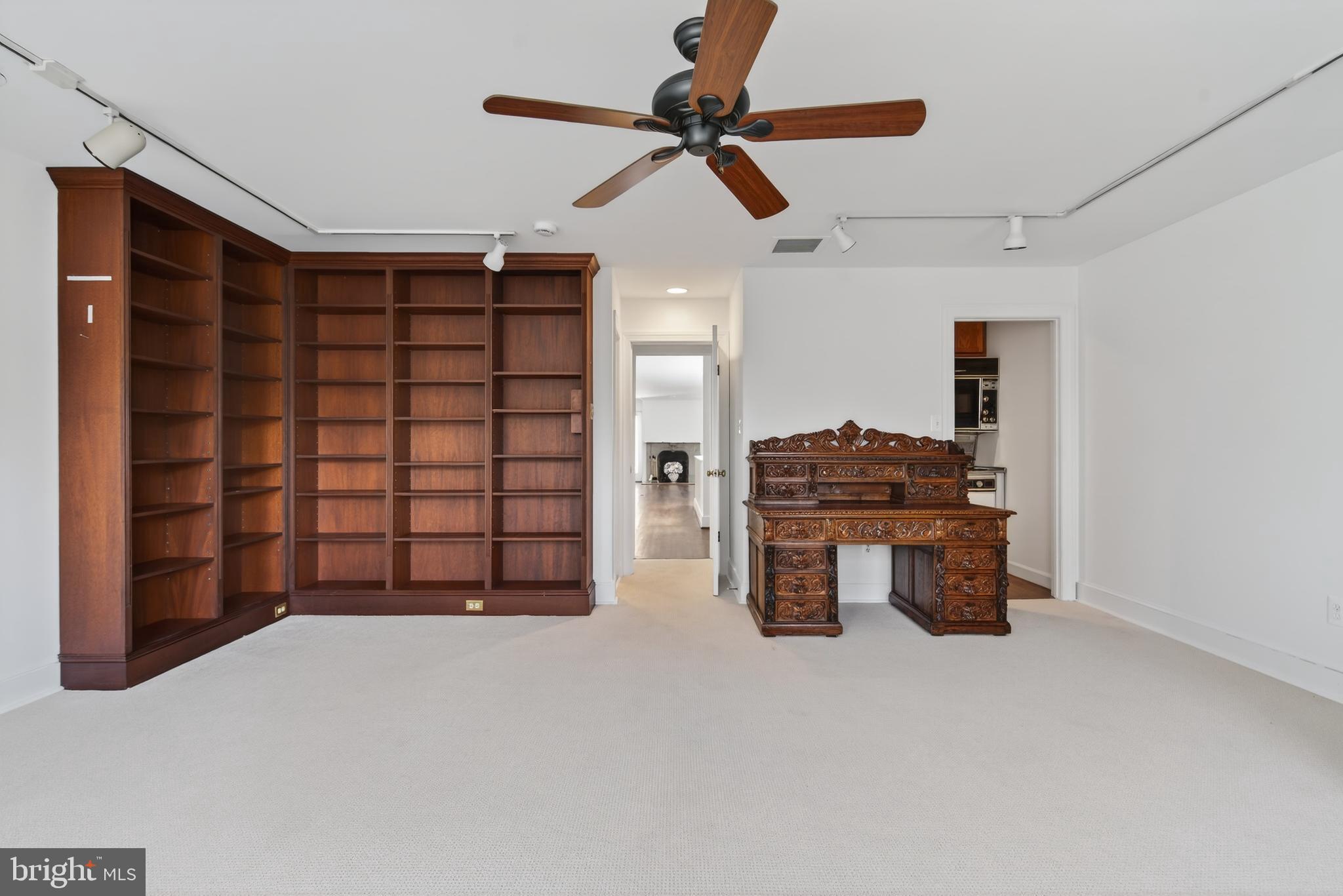 CAPITOL HILL - Residential